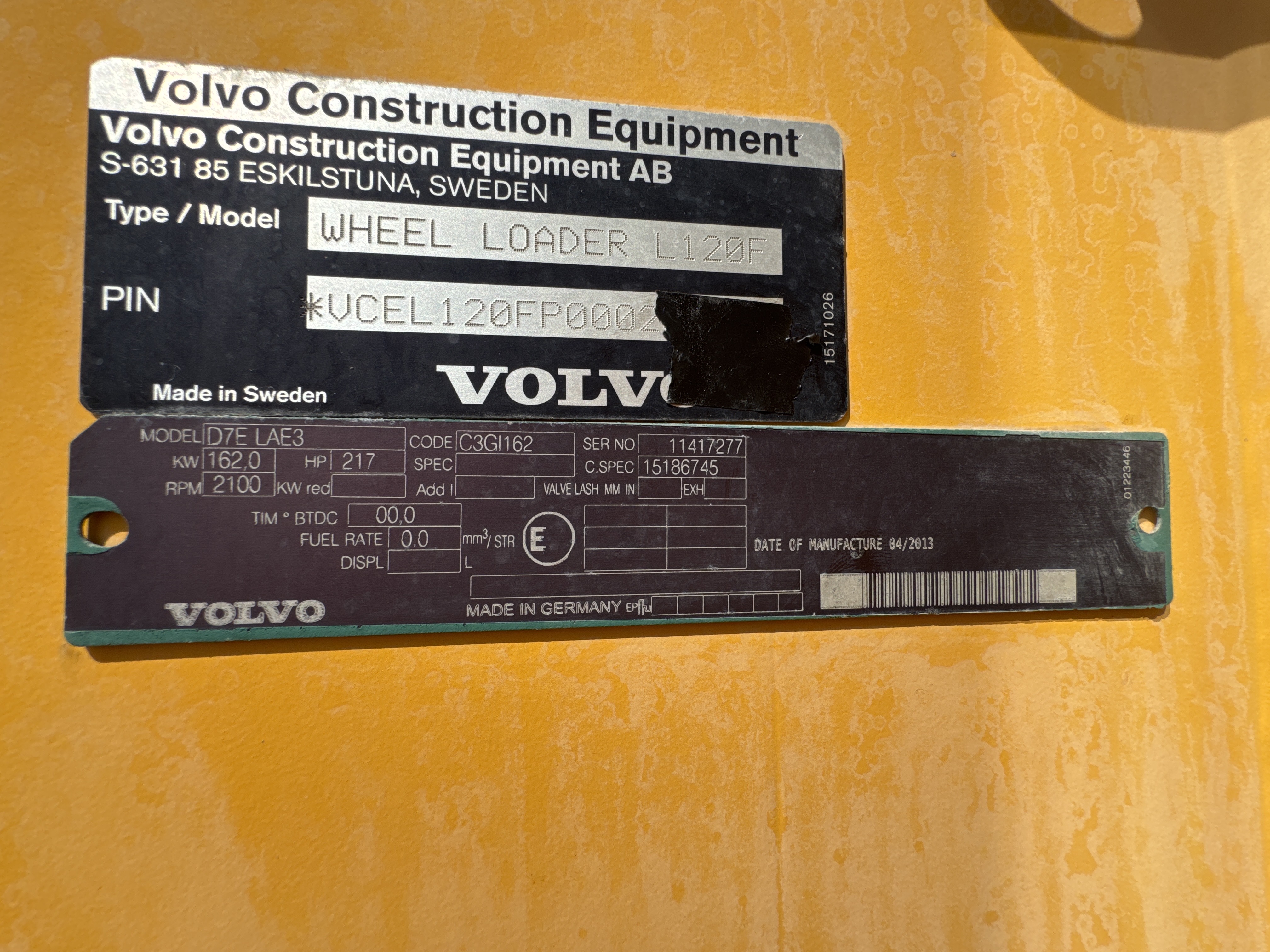 WHL-004-Volvo-L120F-Wheel-loaders-inspection-General-Emissions-label-2