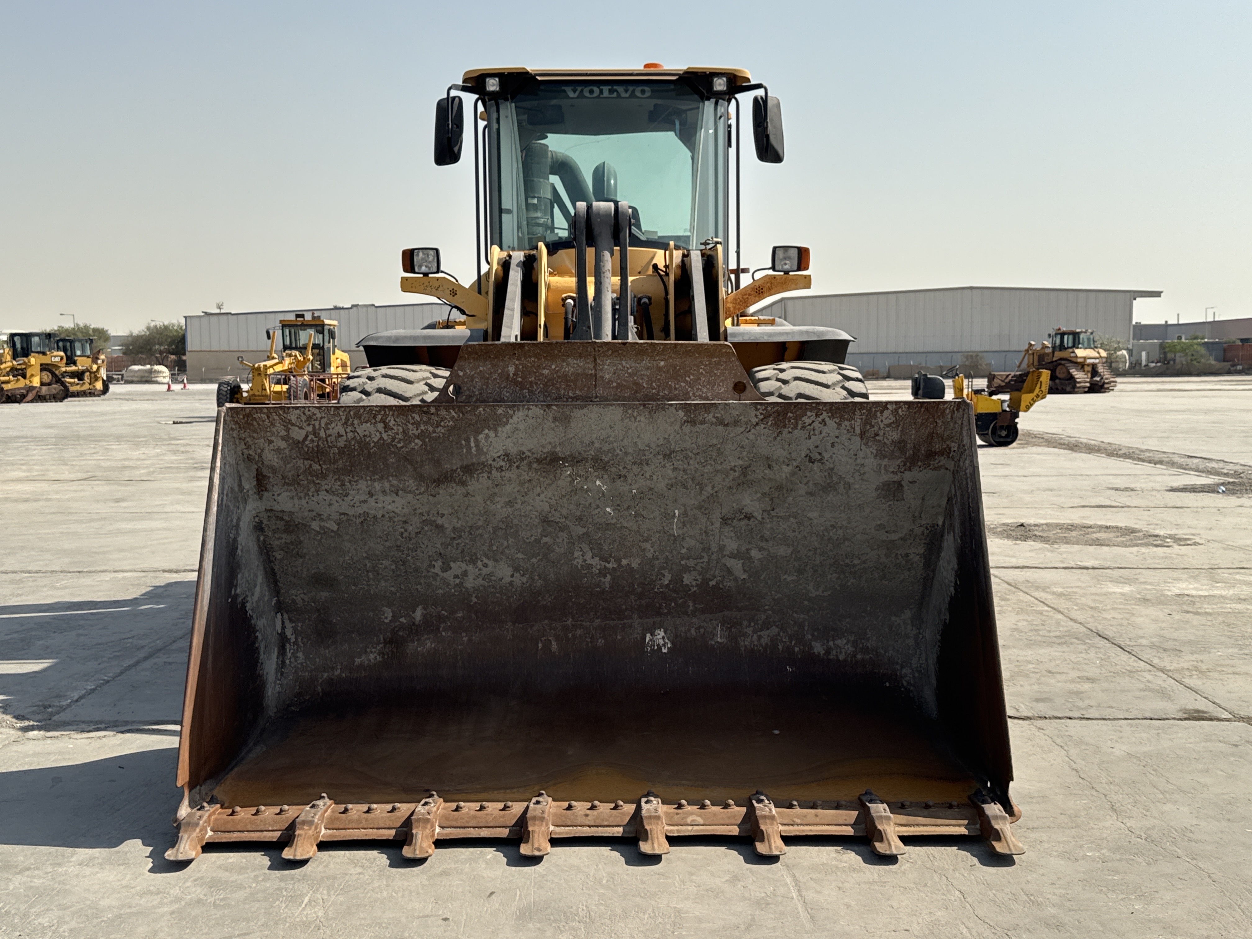 WHL-004-Volvo-L120F-Wheel-loaders-inspection-Structure-Paint-2