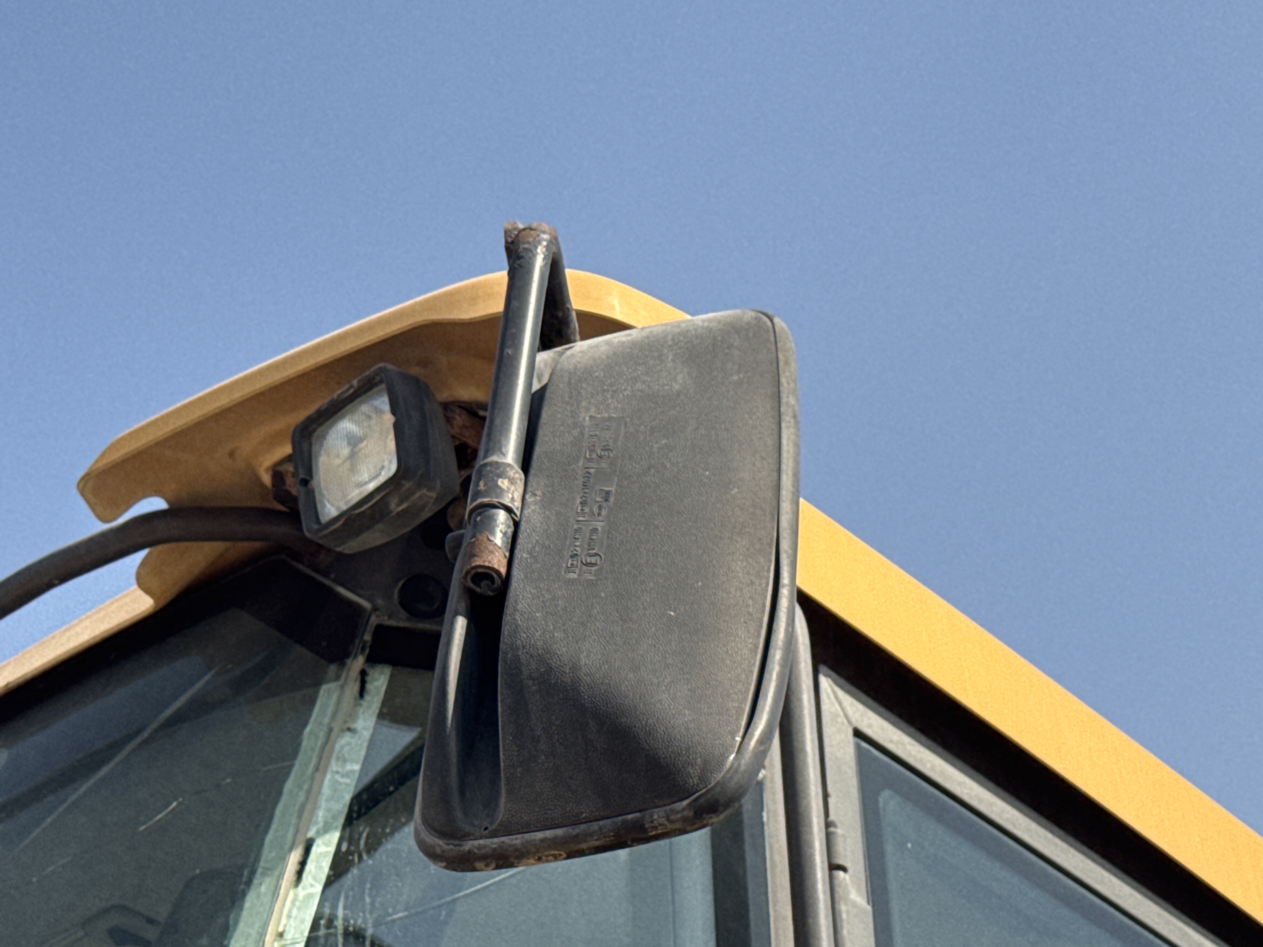 WHL-004-Volvo-L120F-Wheel-loaders-inspection-Cabin-Mirrors-2