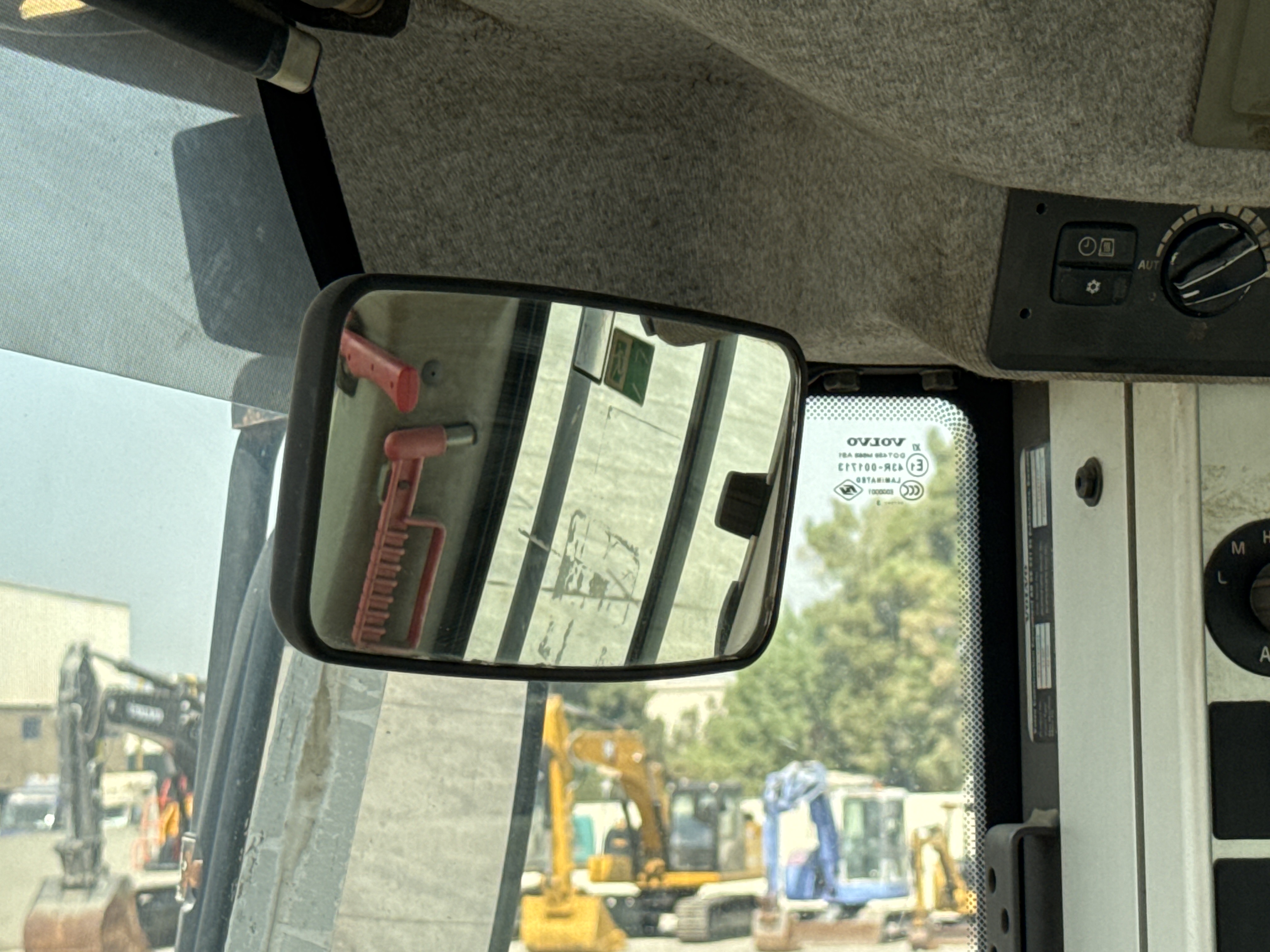 WHL-004-Volvo-L120F-Wheel-loaders-inspection-Cabin-Mirrors-2