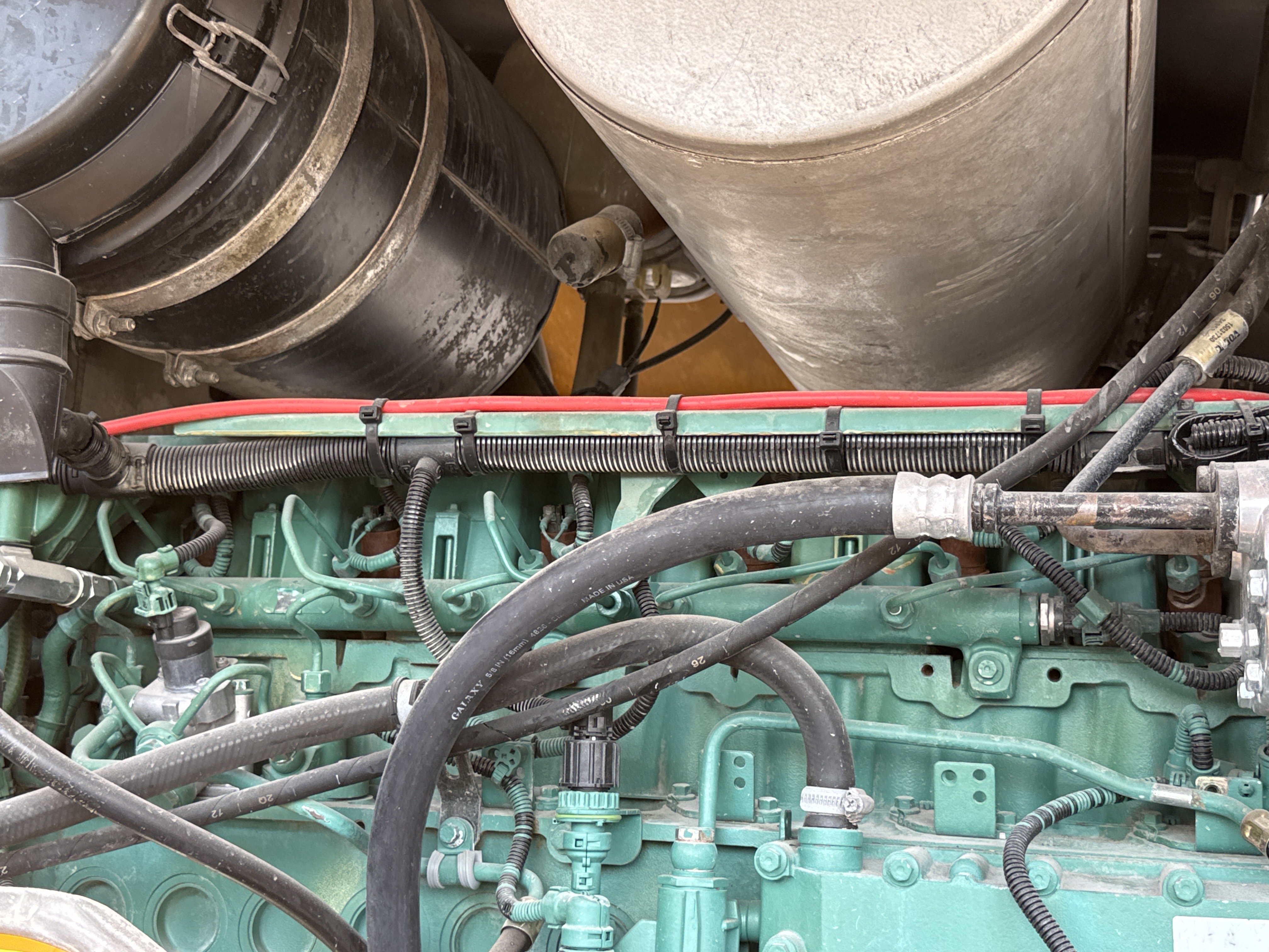 WHL-004-Volvo-L120F-Wheel-loaders-inspection-Electronic-Main-harness-2