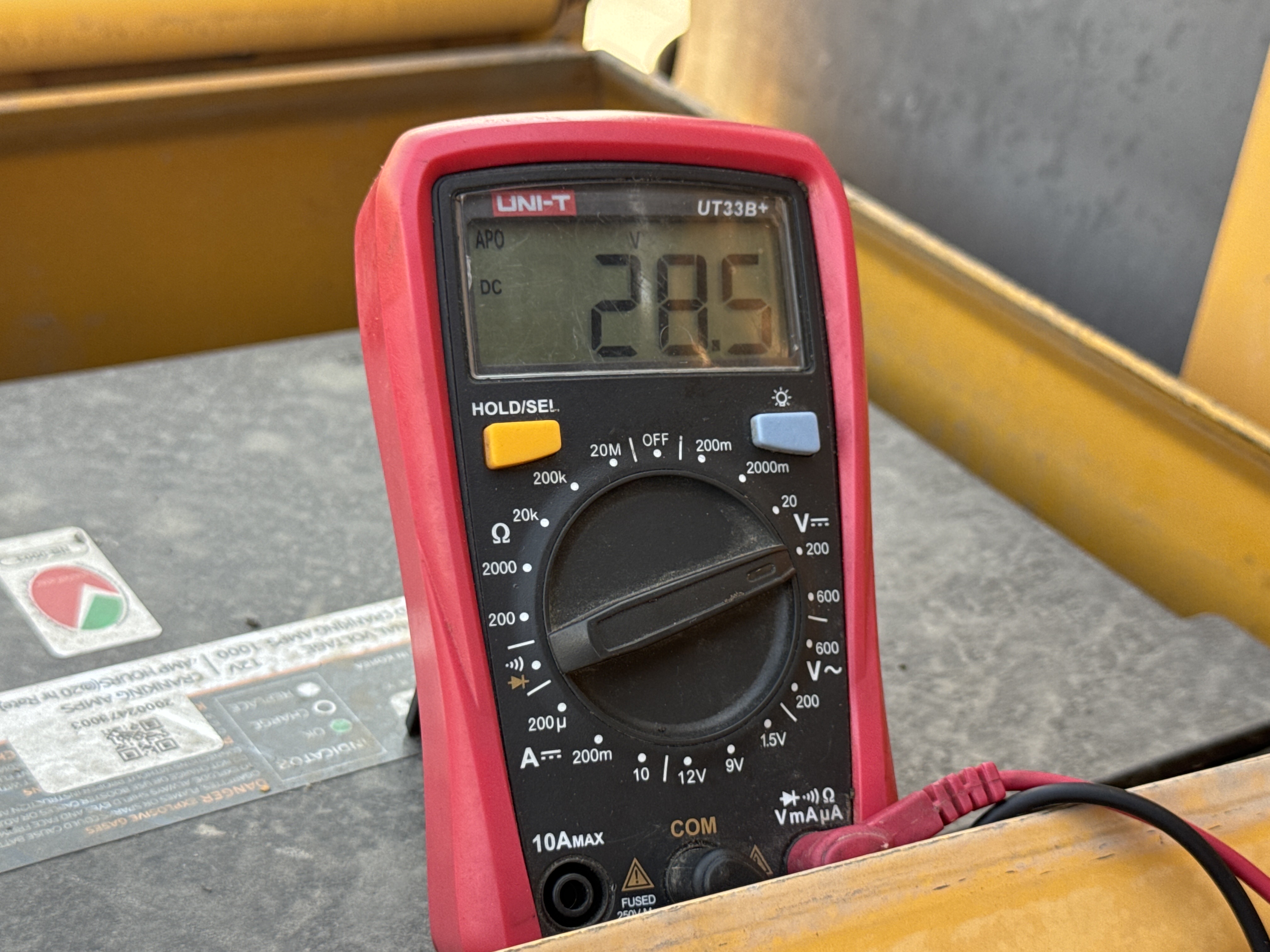 WHL-004-Volvo-L120F-Wheel-loaders-inspection-Electronic-Battery-2