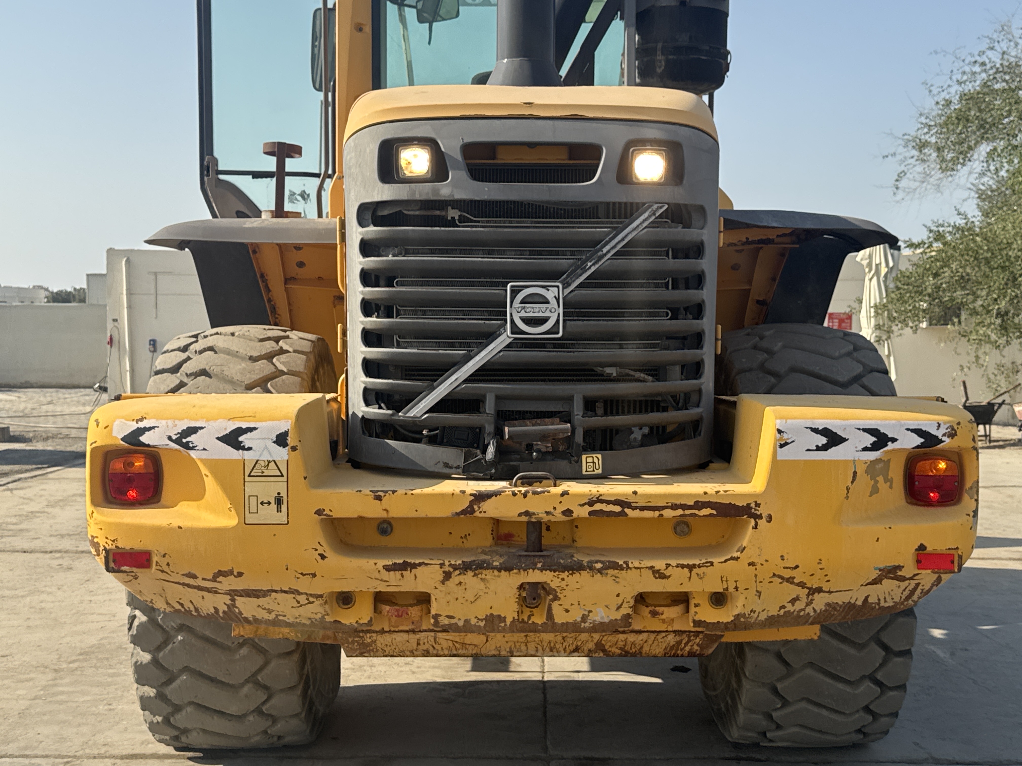 WHL-004-Volvo-L120F-Wheel-loaders-inspection-Electronic-Lights-and-signals-2