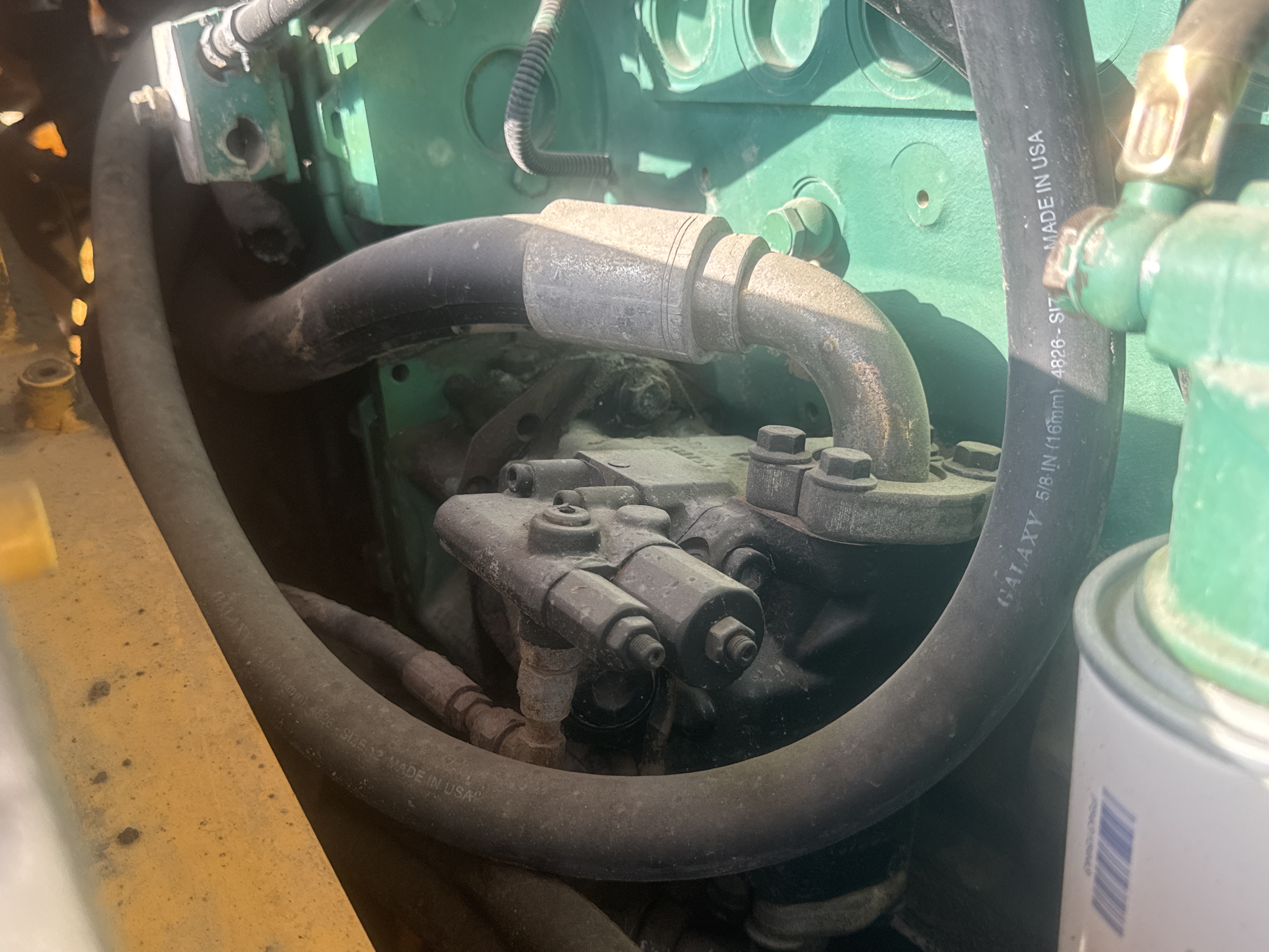 WHL-004-Volvo-L120F-Wheel-loaders-inspection-Engine-Hoses-5
