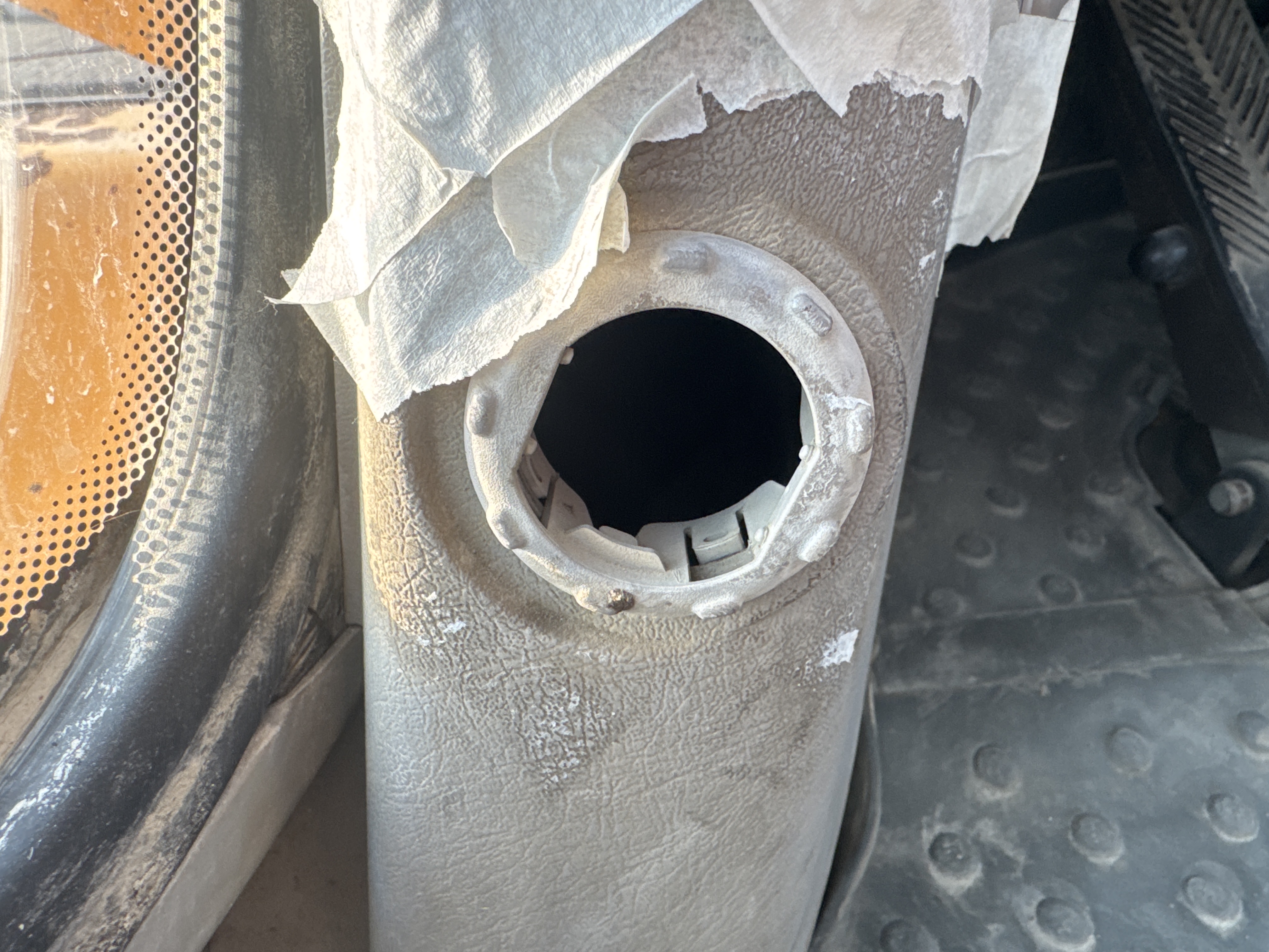 WHL-004-Volvo-L120F-Wheel-loaders-inspection-Air-conditioning-Vents-and-air-flow-2