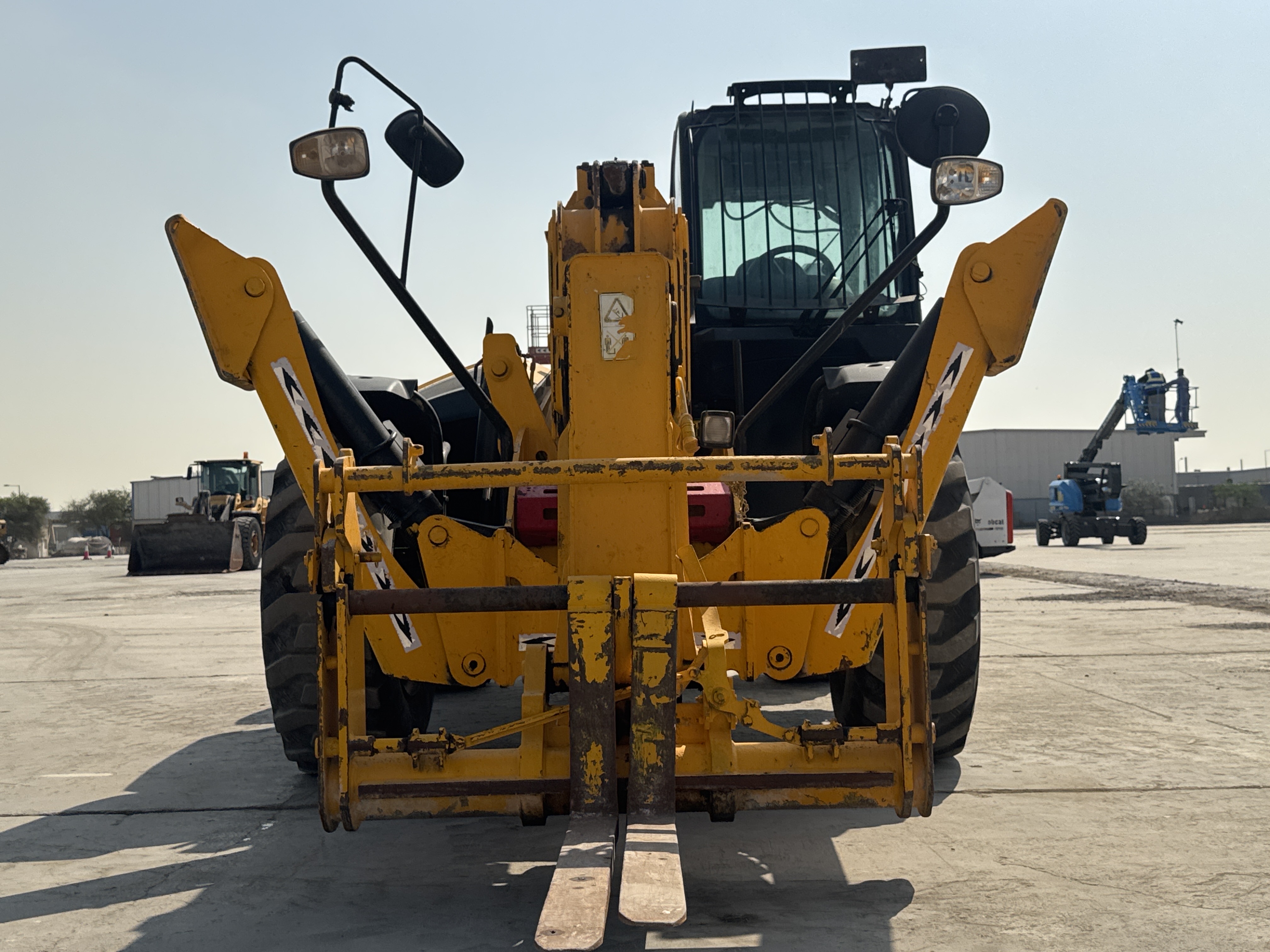 THM-003-JCB-540-170-Telehandlers-inspection-Structure-Paint-2