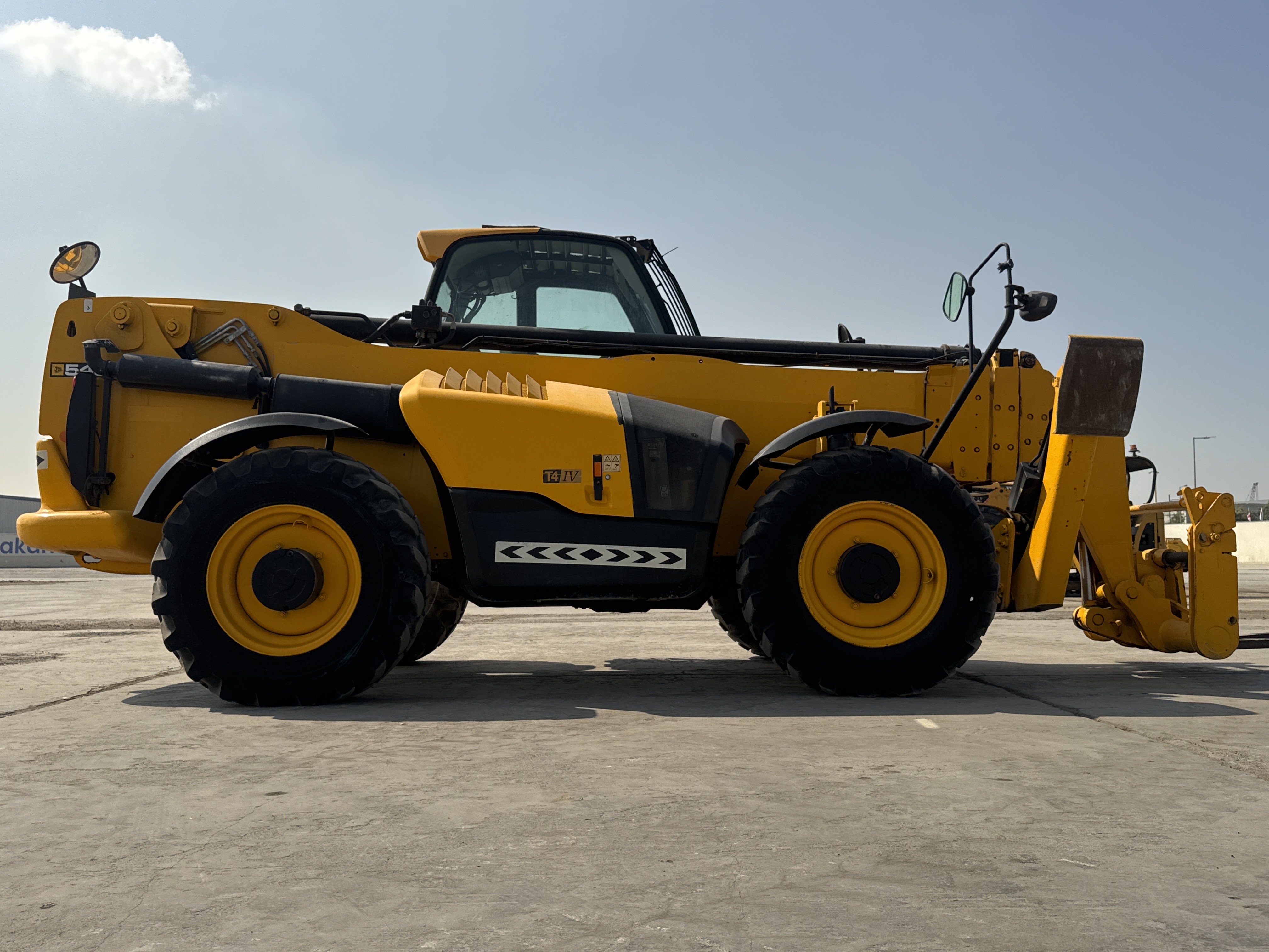 THM-003-JCB-540-170-Telehandlers-inspection-Structure-Paint-2