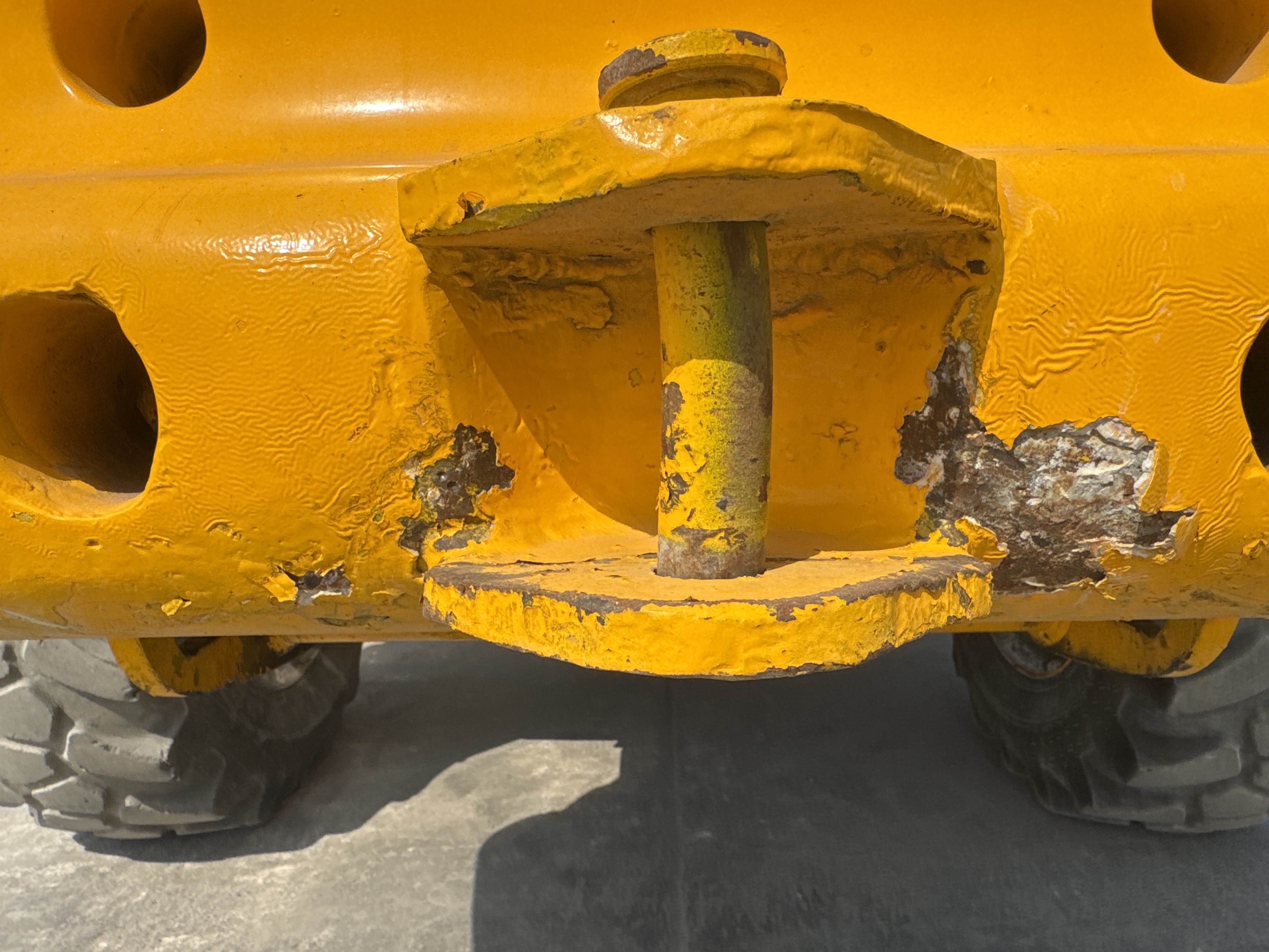 THM-003-JCB-540-170-Telehandlers-inspection-Structure-Paint-5