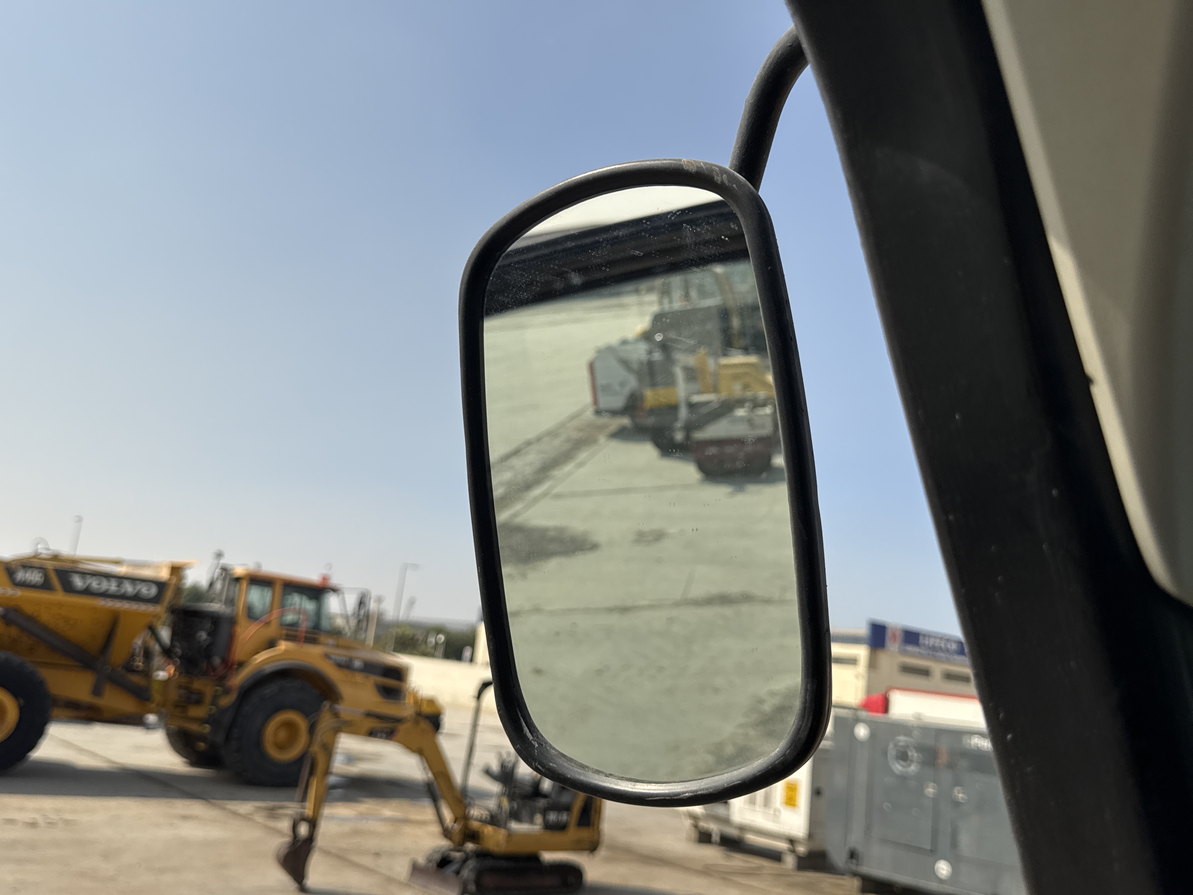 THM-003-JCB-540-170-Telehandlers-inspection-Cabin-Mirrors-2