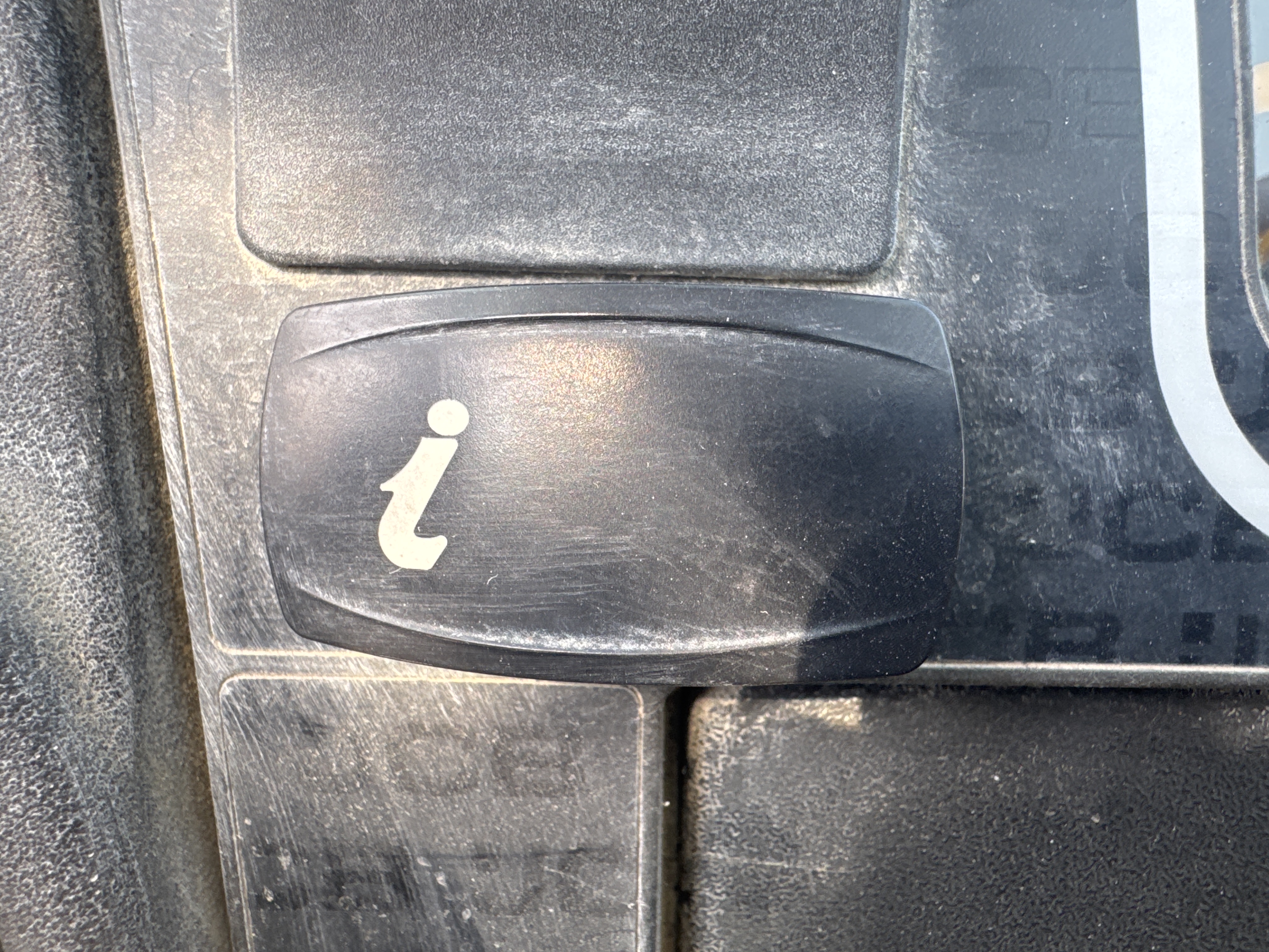 THM-003-JCB-540-170-Telehandlers-inspection-Cabin-Instrument-cluster-2