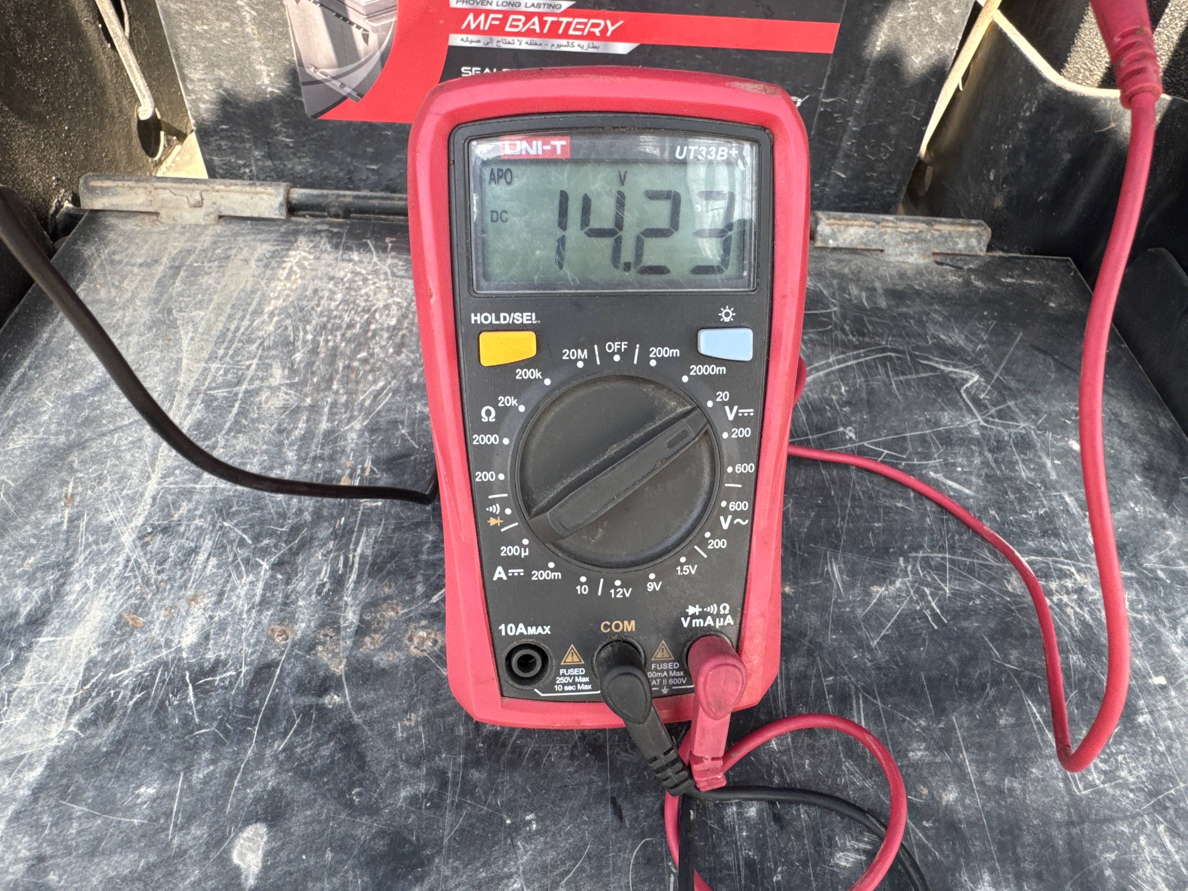 THM-003-JCB-540-170-Telehandlers-inspection-Electronics-Battery-2
