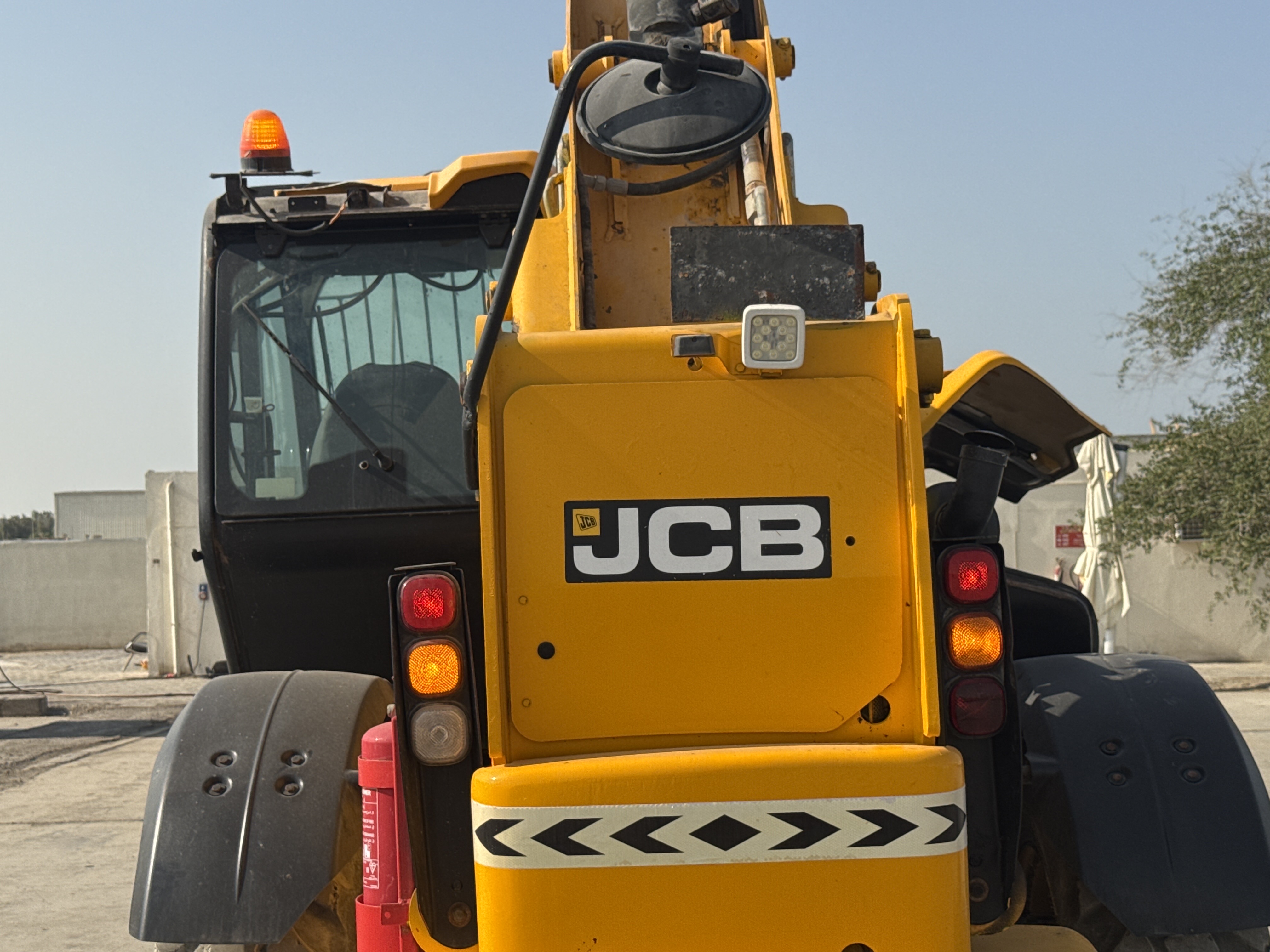 THM-003-JCB-540-170-Telehandlers-inspection-Electronics-Lights-and-signals-2