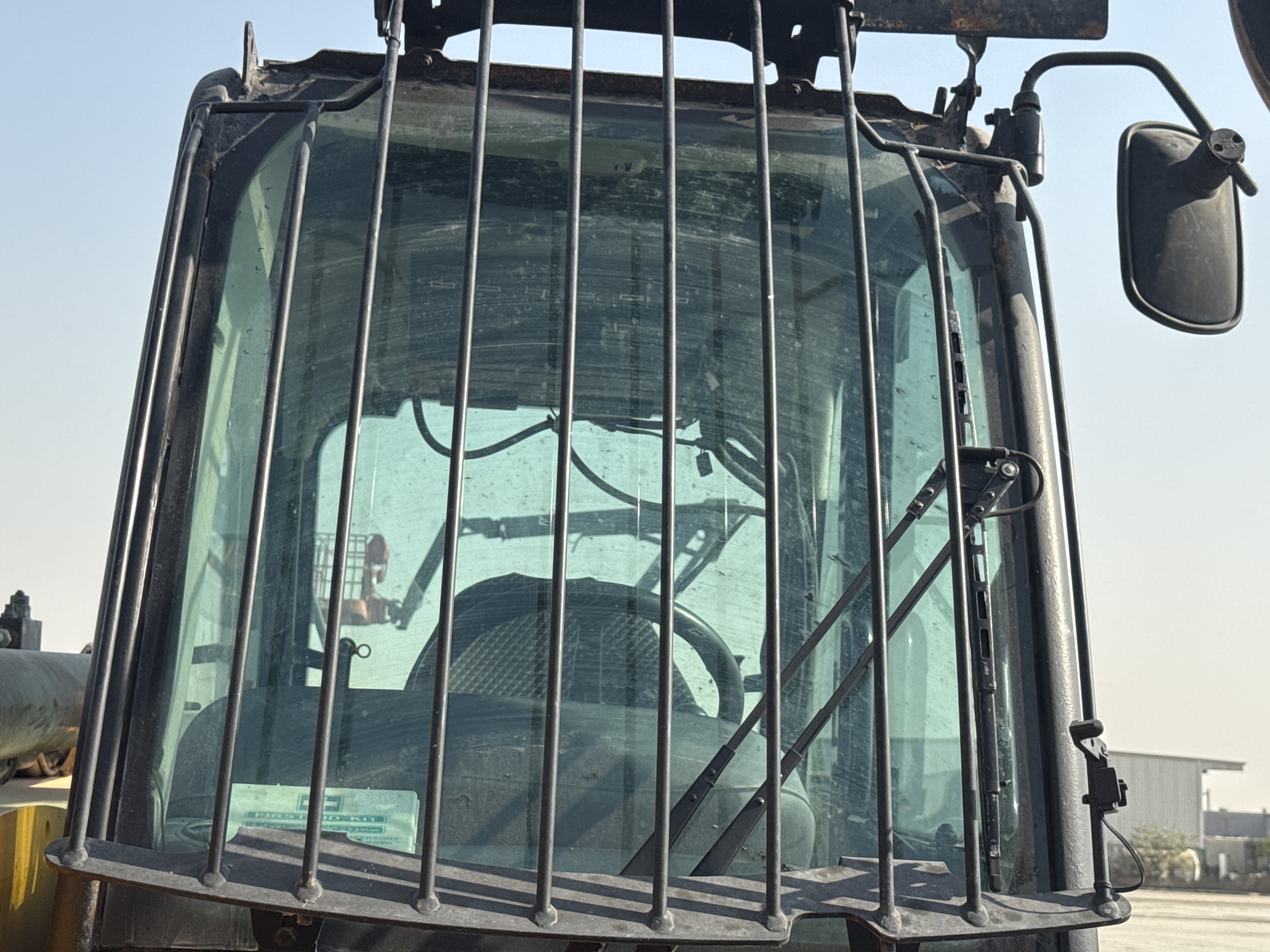 THM-003-JCB-540-170-Telehandlers-inspection-Safety-Glass-2