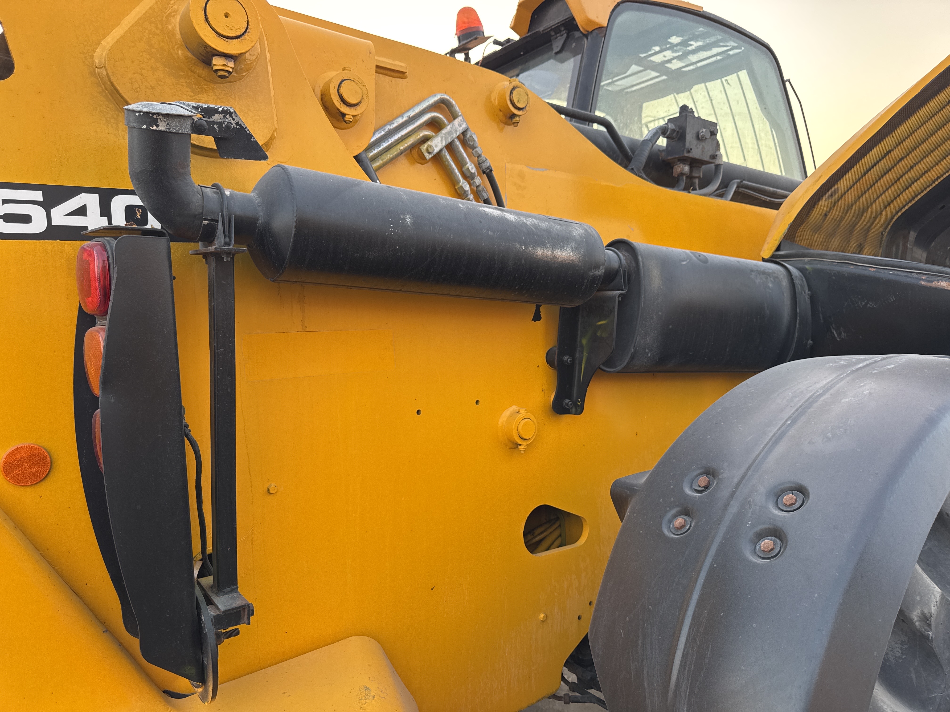 THM-003-JCB-540-170-Telehandlers-inspection-Engine-Exhaust-system-2