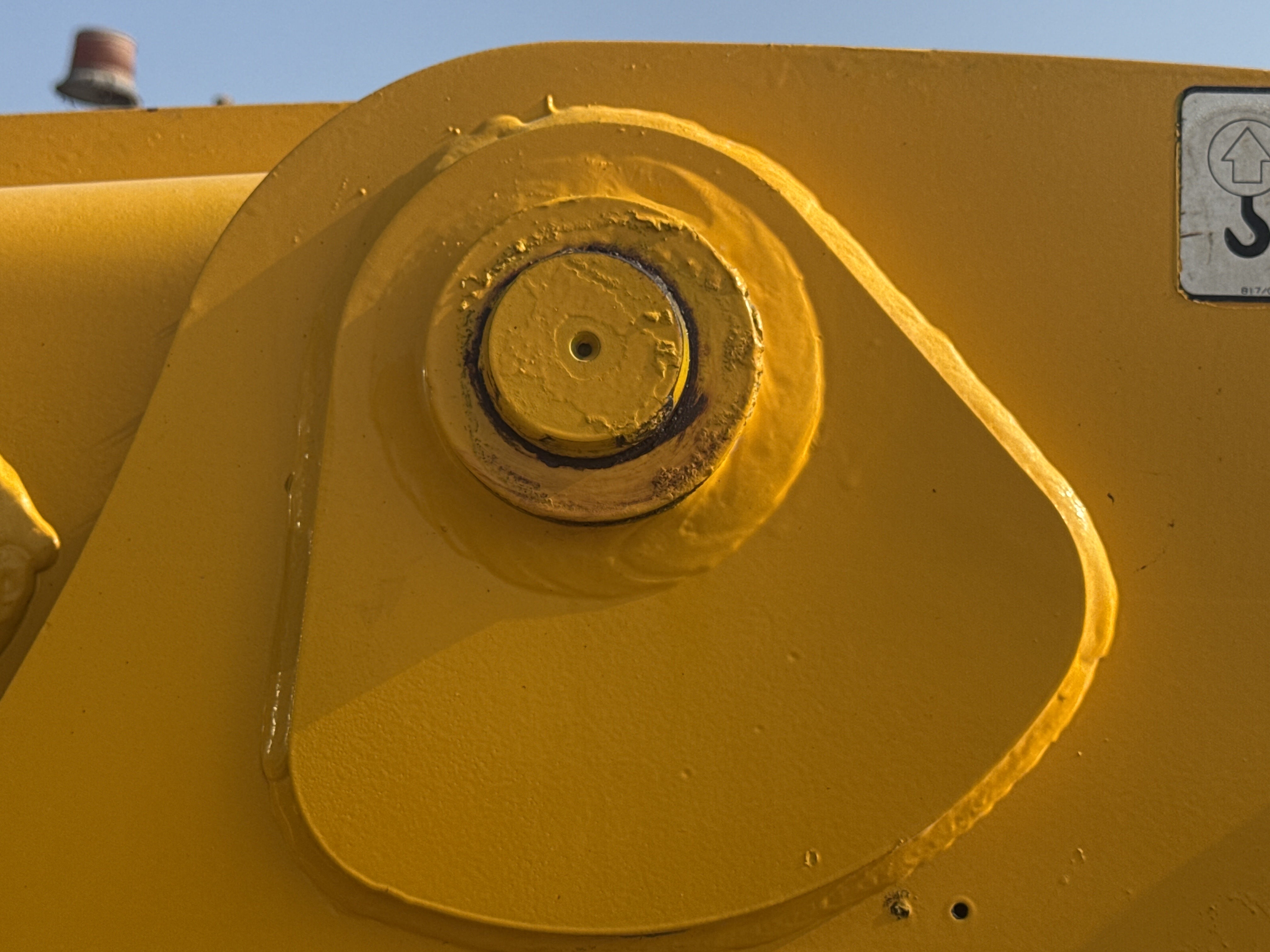 THM-003-JCB-540-170-Telehandlers-inspection-Chassis-Boom-base-pin-and-bushings-2