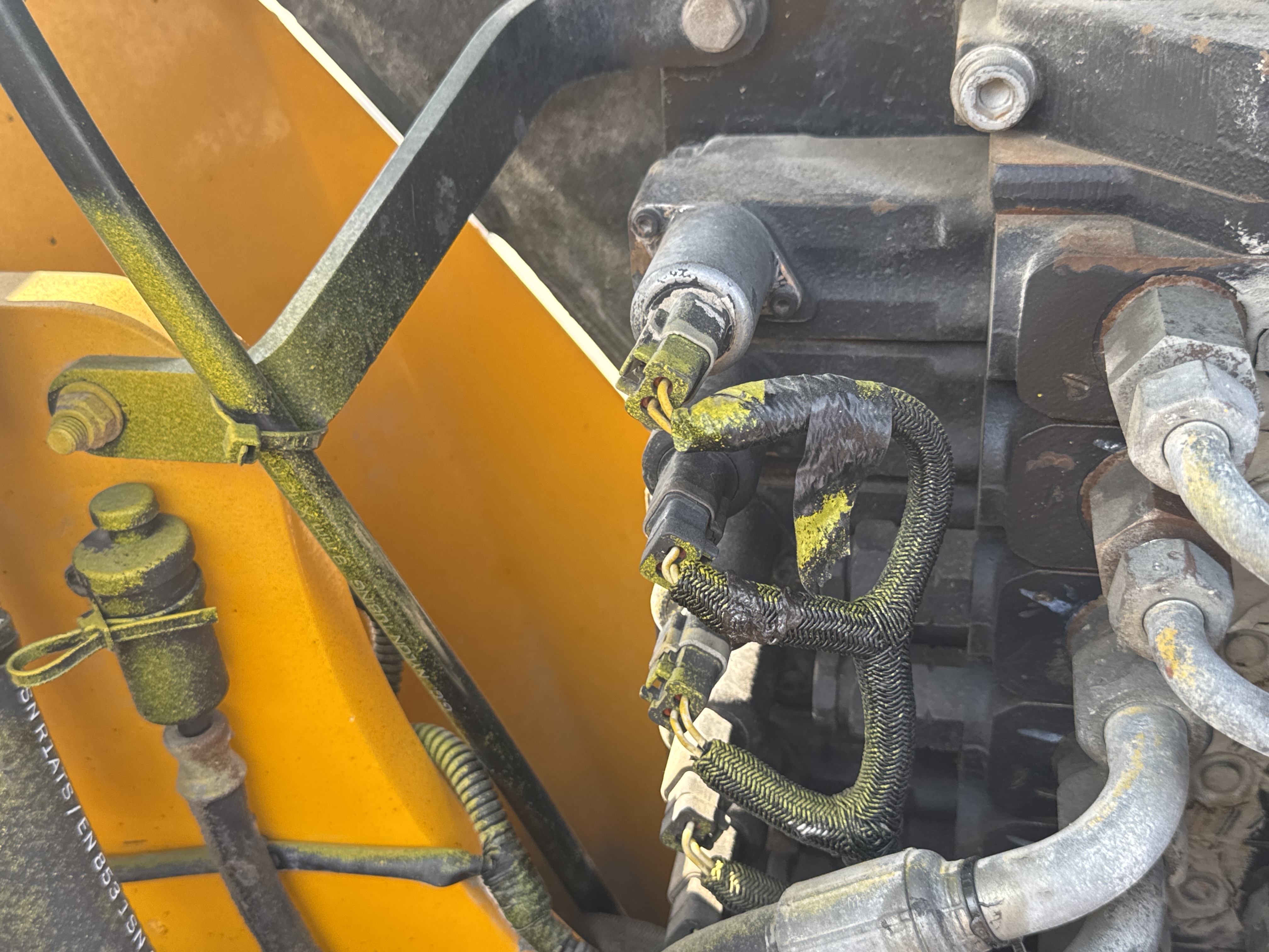 THM-003-JCB-540-170-Telehandlers-inspection-Hydraulics-Wiring-harness-2