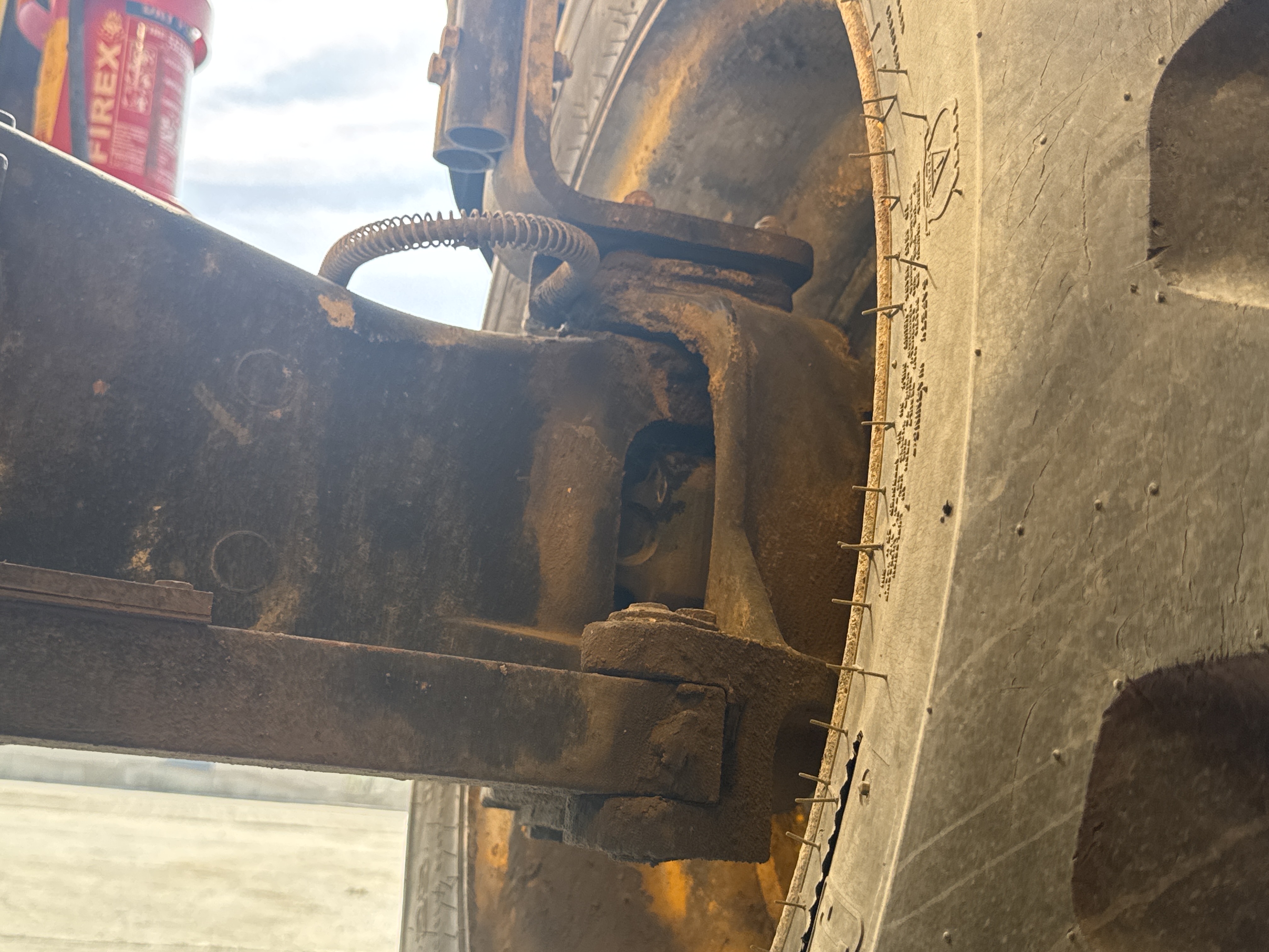 THM-003-JCB-540-170-Telehandlers-inspection-Drive-system-Axle-housing-2