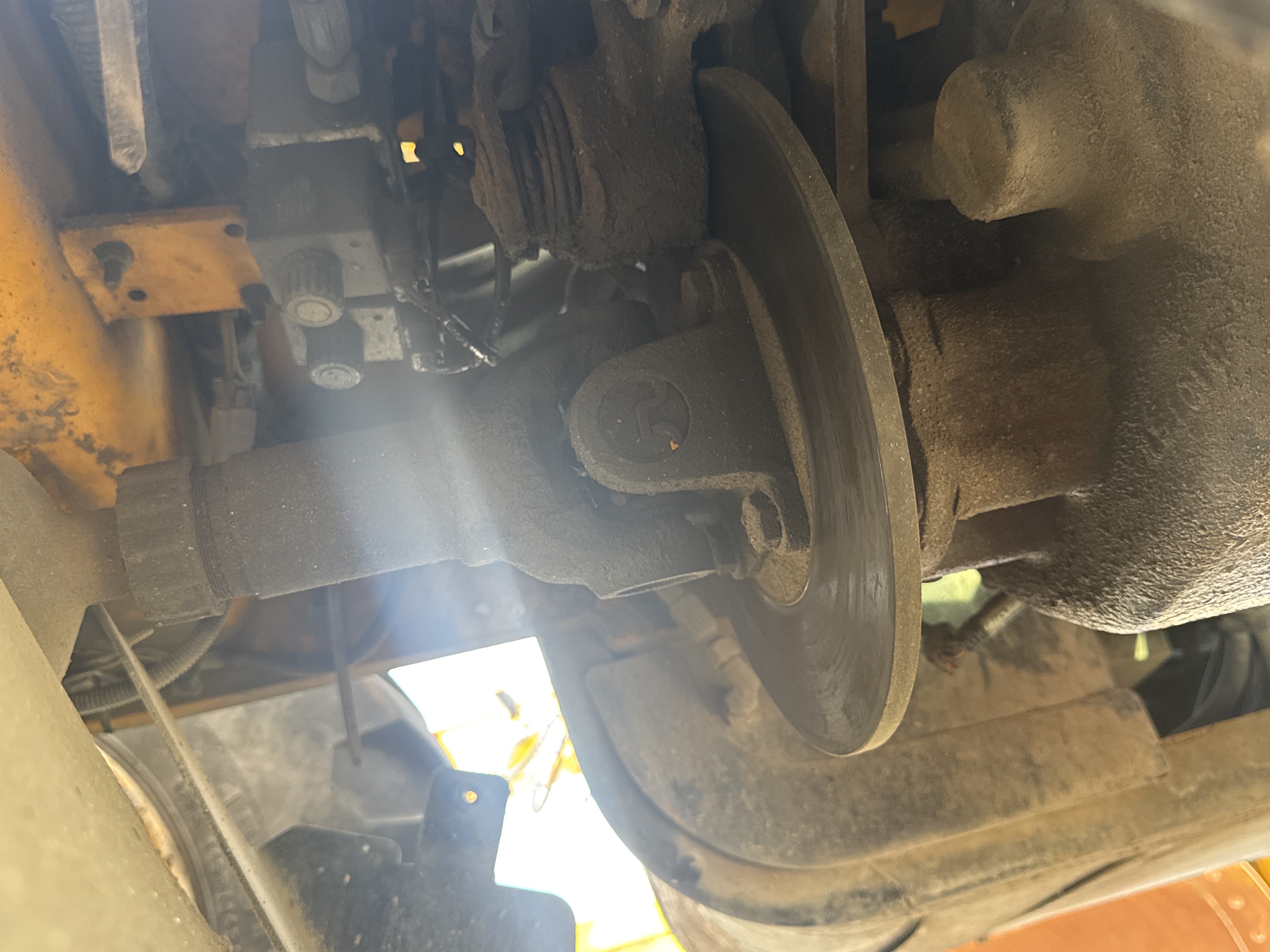THM-003-JCB-540-170-Telehandlers-inspection-Drive-system-Propeller-shaft-2