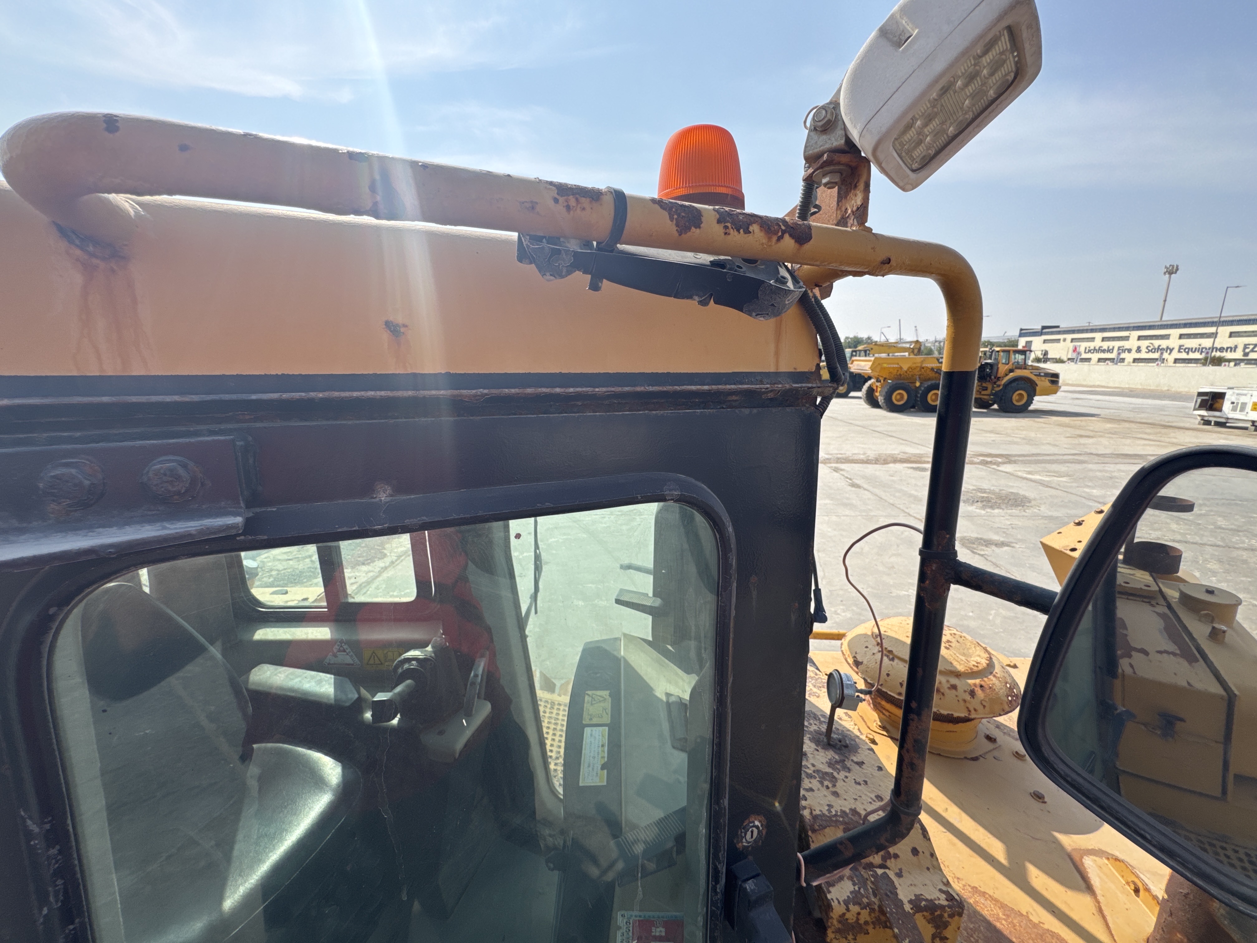 CDB-006-Cat-D6R-LGP-Crawler-dozers-inspection-Structure-Handrails-4