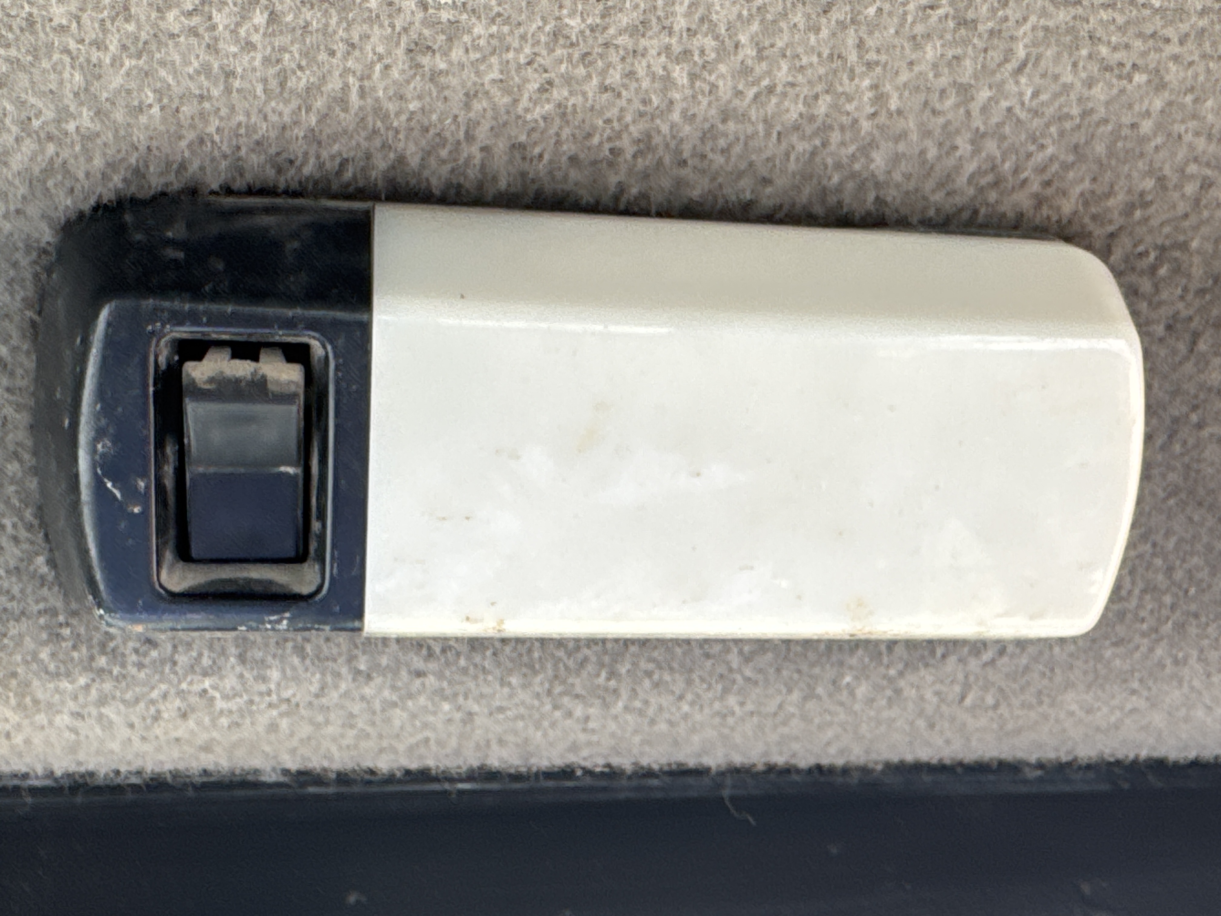 CDB-006-Cat-D6R-LGP-Crawler-dozers-inspection-Cabin-Cabin-light-2