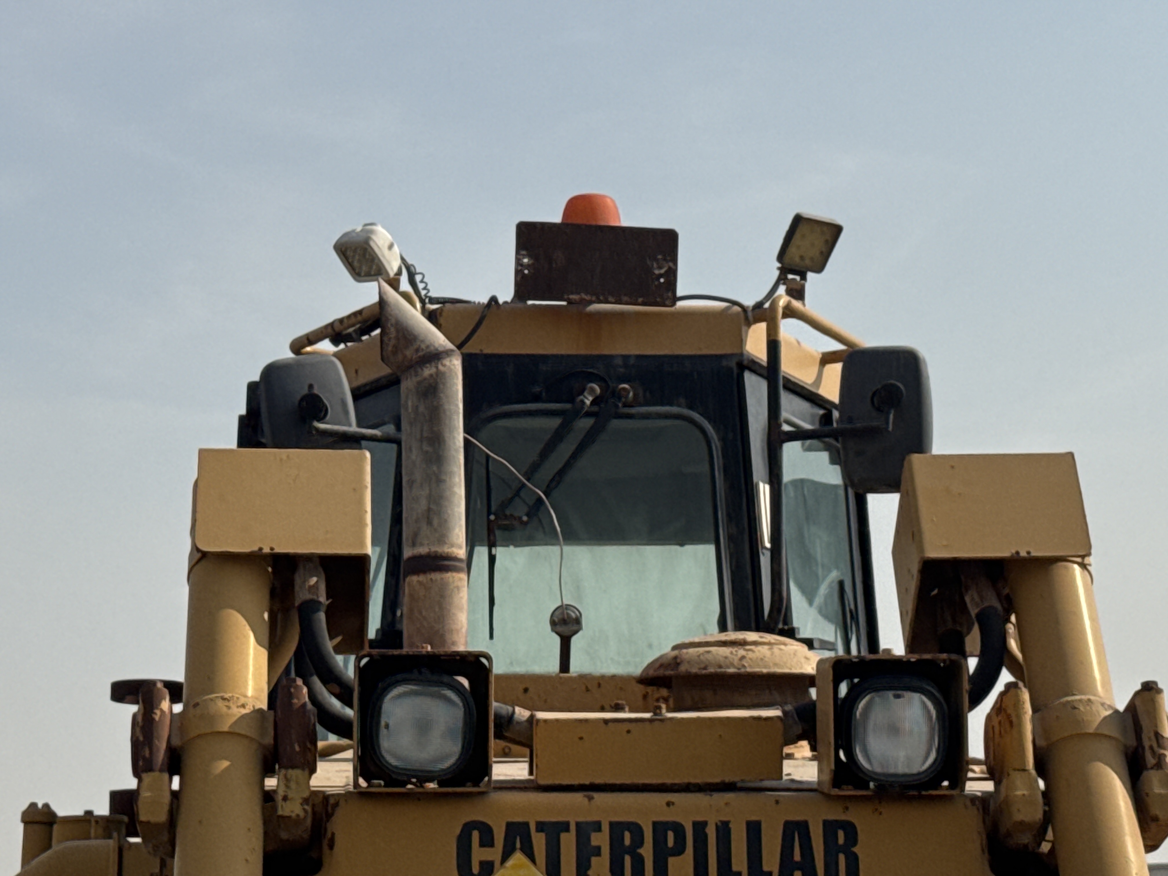 CDB-006-Cat-D6R-LGP-Crawler-dozers-inspection-Electronics-Lights-and-signals-2