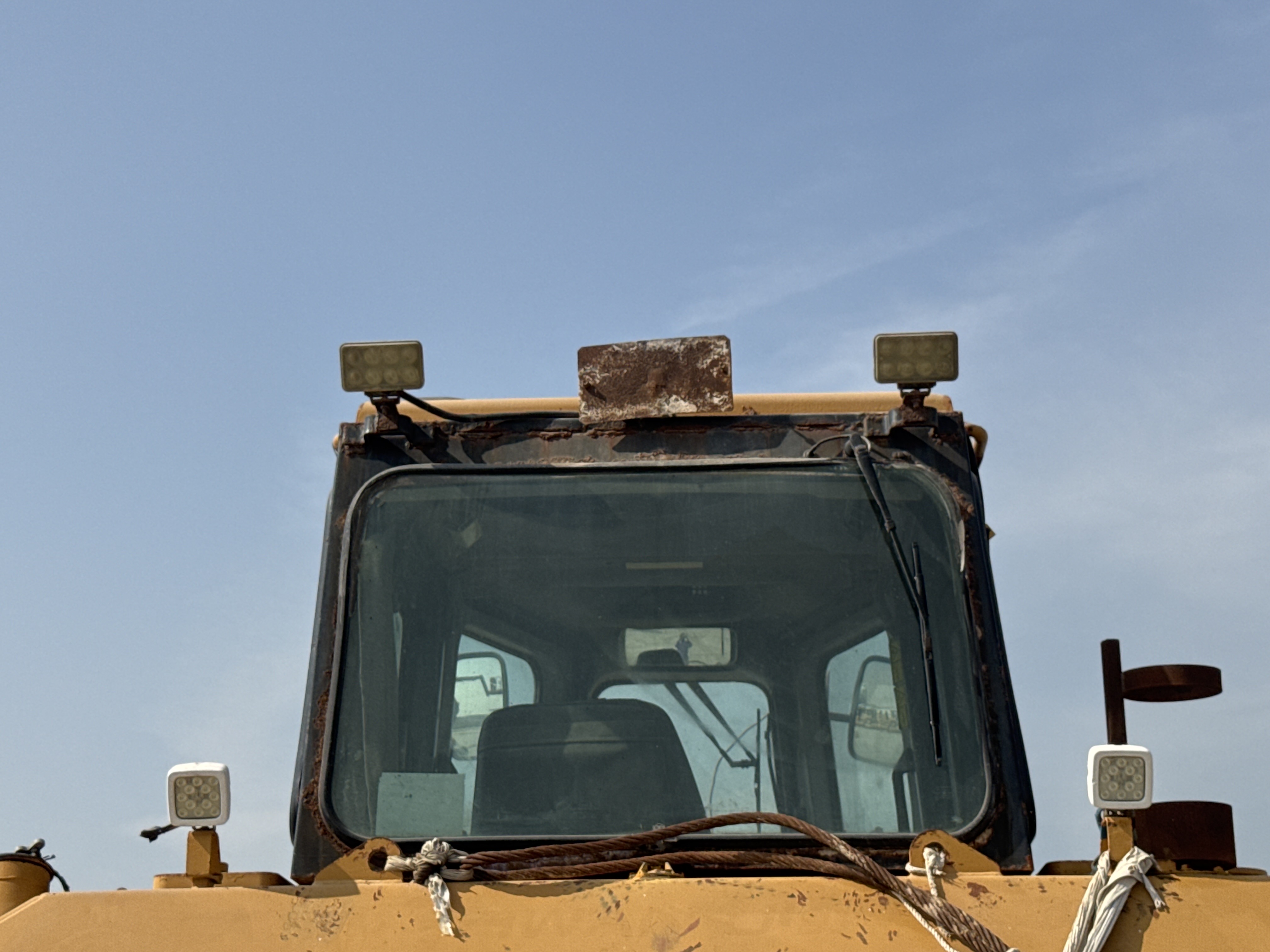 CDB-006-Cat-D6R-LGP-Crawler-dozers-inspection-Electronics-Lights-and-signals-2
