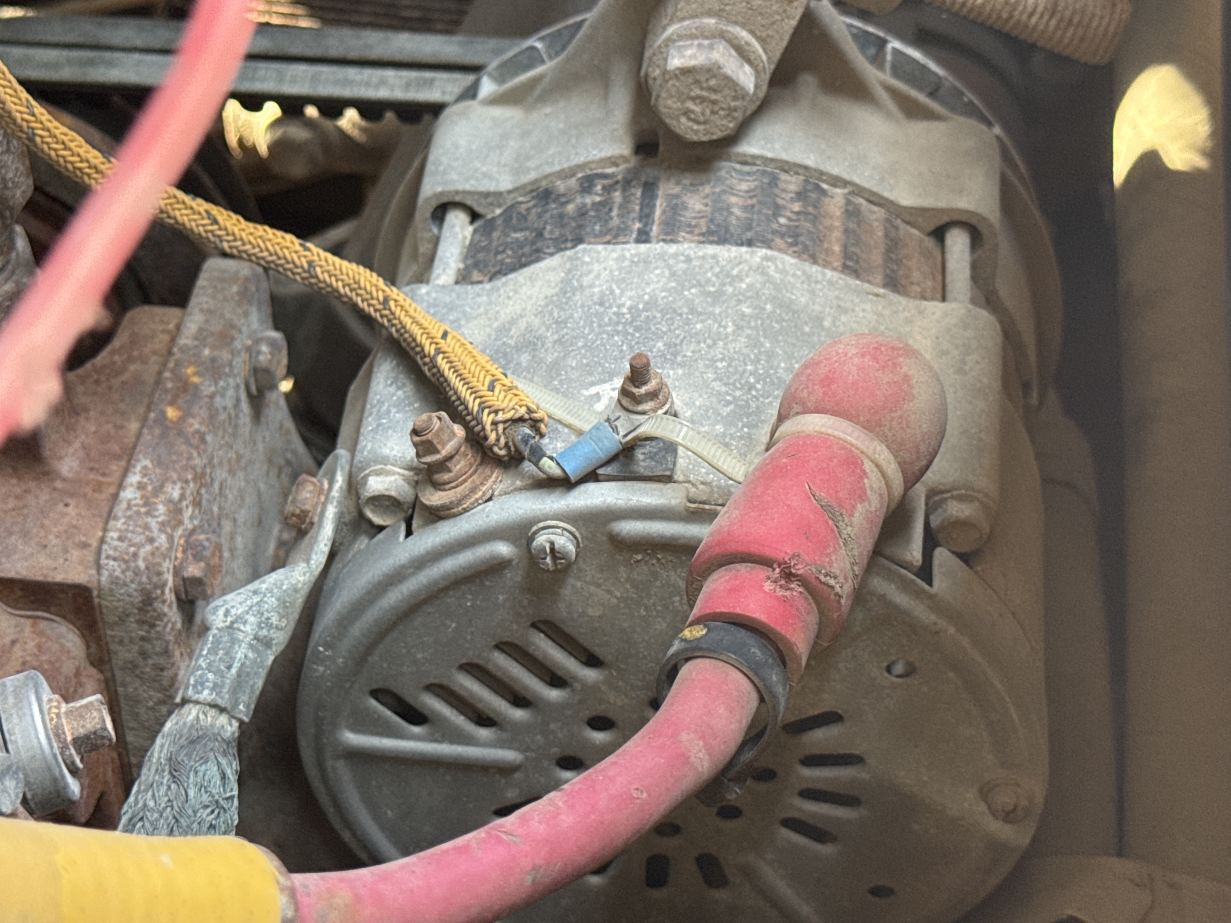 CDB-006-Cat-D6R-LGP-Crawler-dozers-inspection-Electronics-Main-harness-2