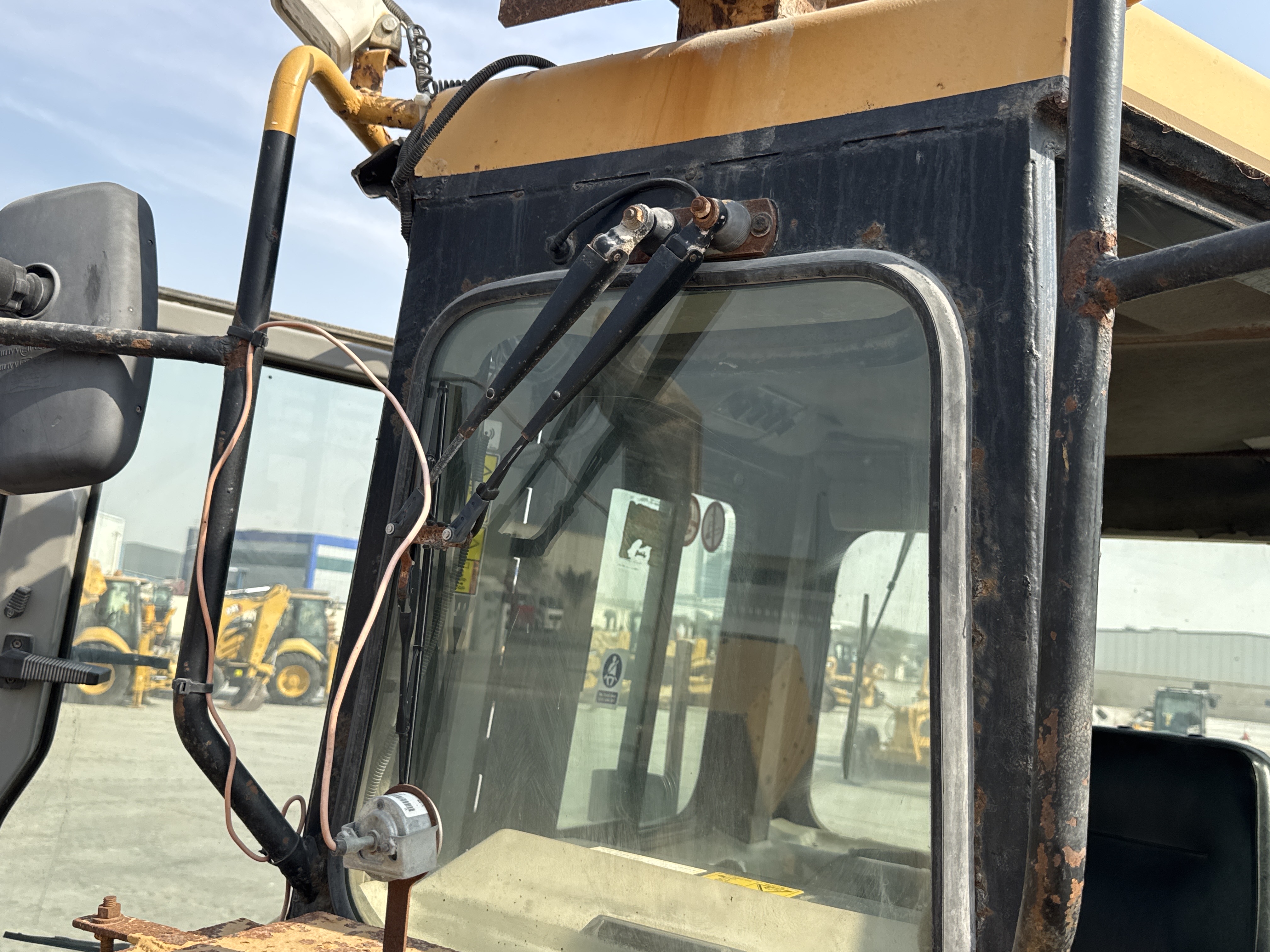 CDB-006-Cat-D6R-LGP-Crawler-dozers-inspection-Electronics-Wipers-2