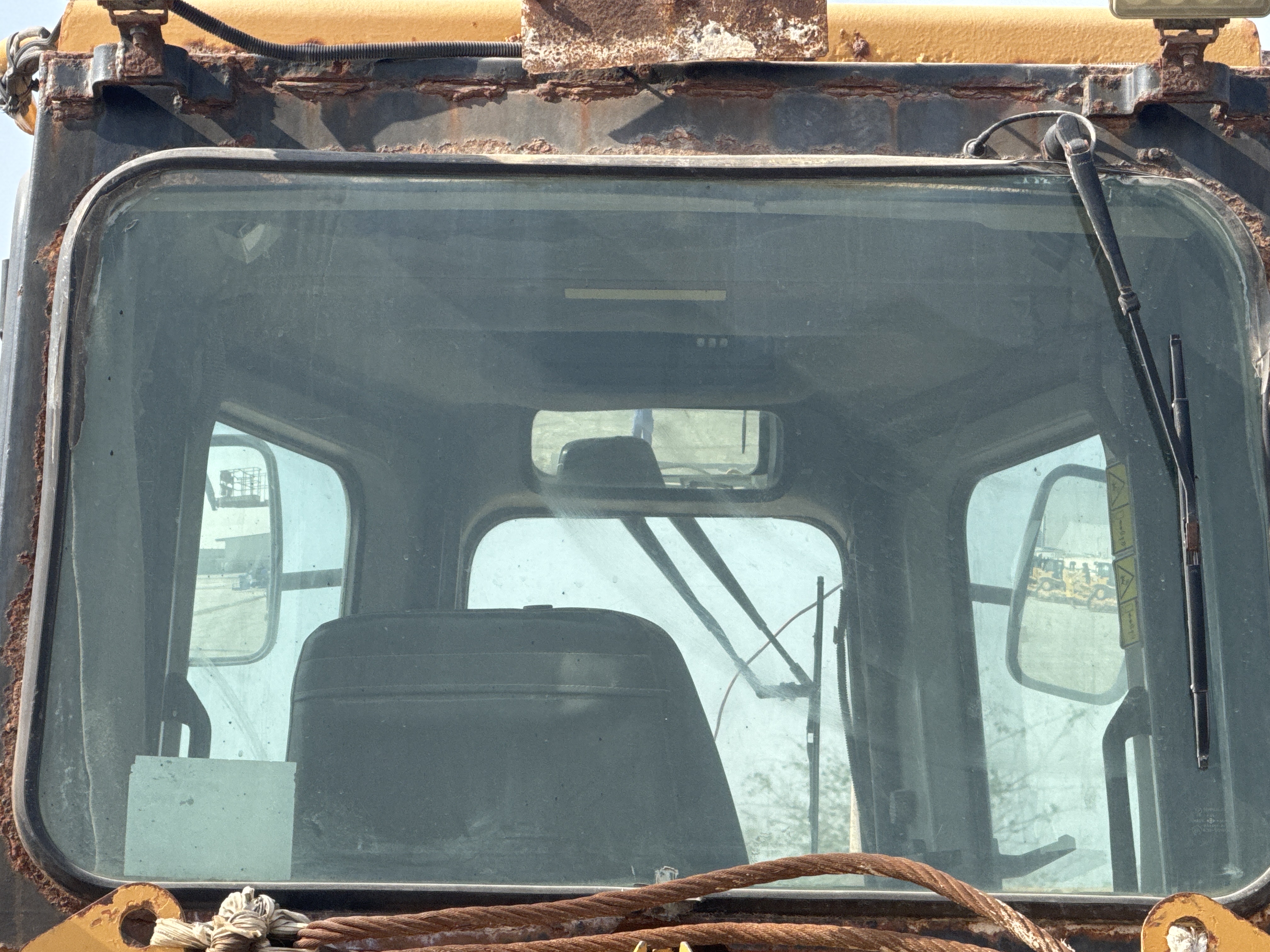 CDB-006-Cat-D6R-LGP-Crawler-dozers-inspection-Safety-Glass-2