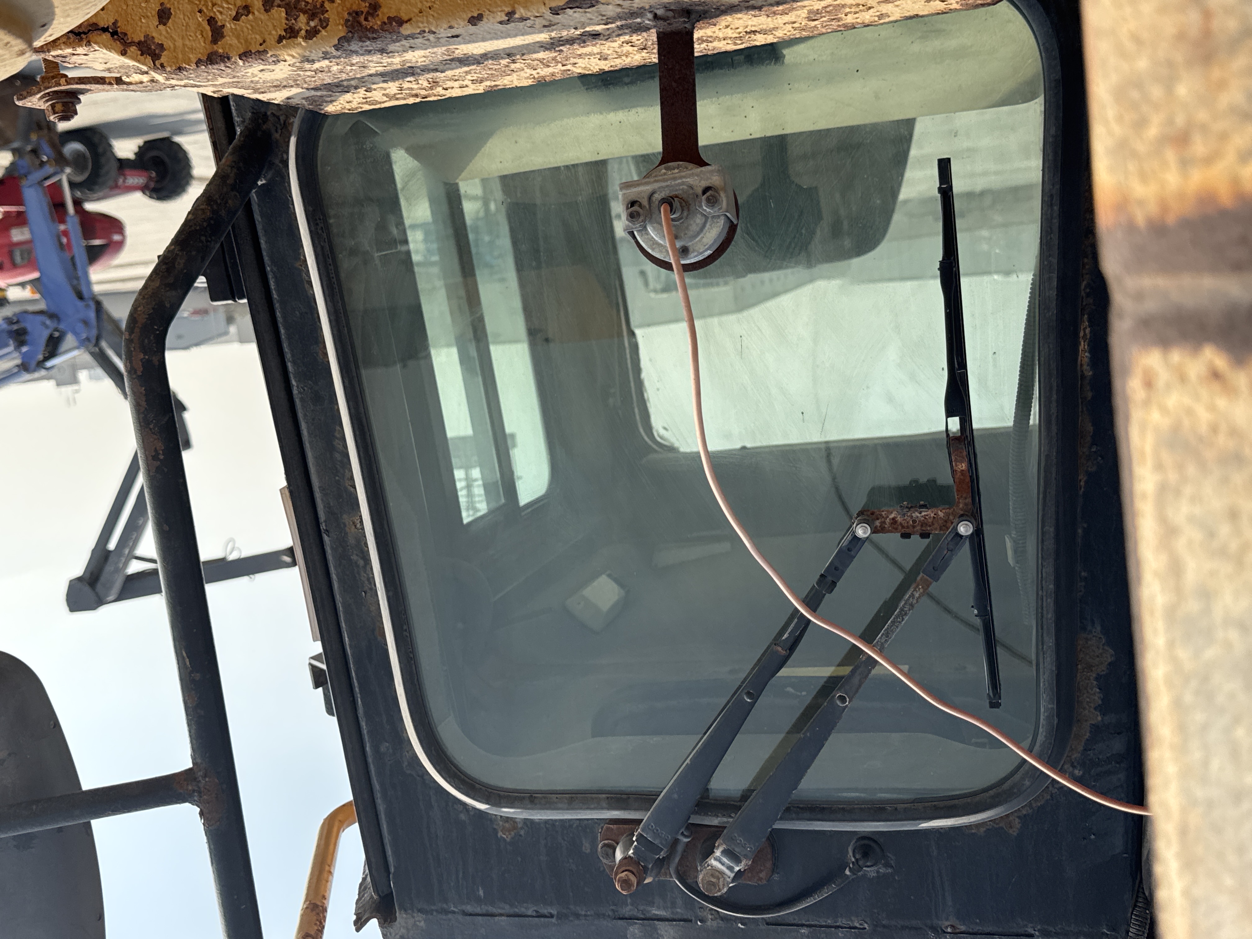 CDB-006-Cat-D6R-LGP-Crawler-dozers-inspection-Safety-Glass-2