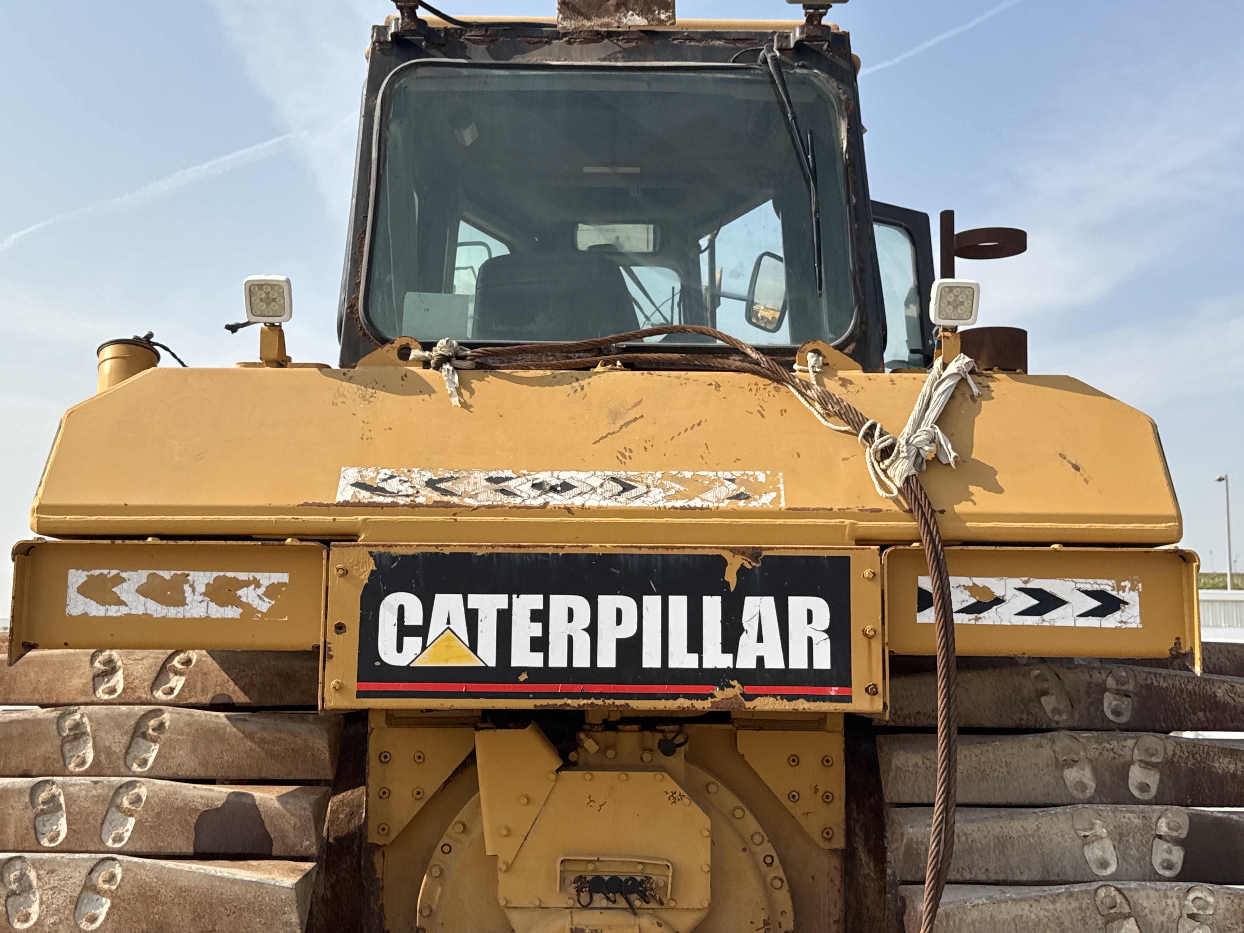 CDB-006-Cat-D6R-LGP-Crawler-dozers-inspection-Engine-Fuel-tank-2