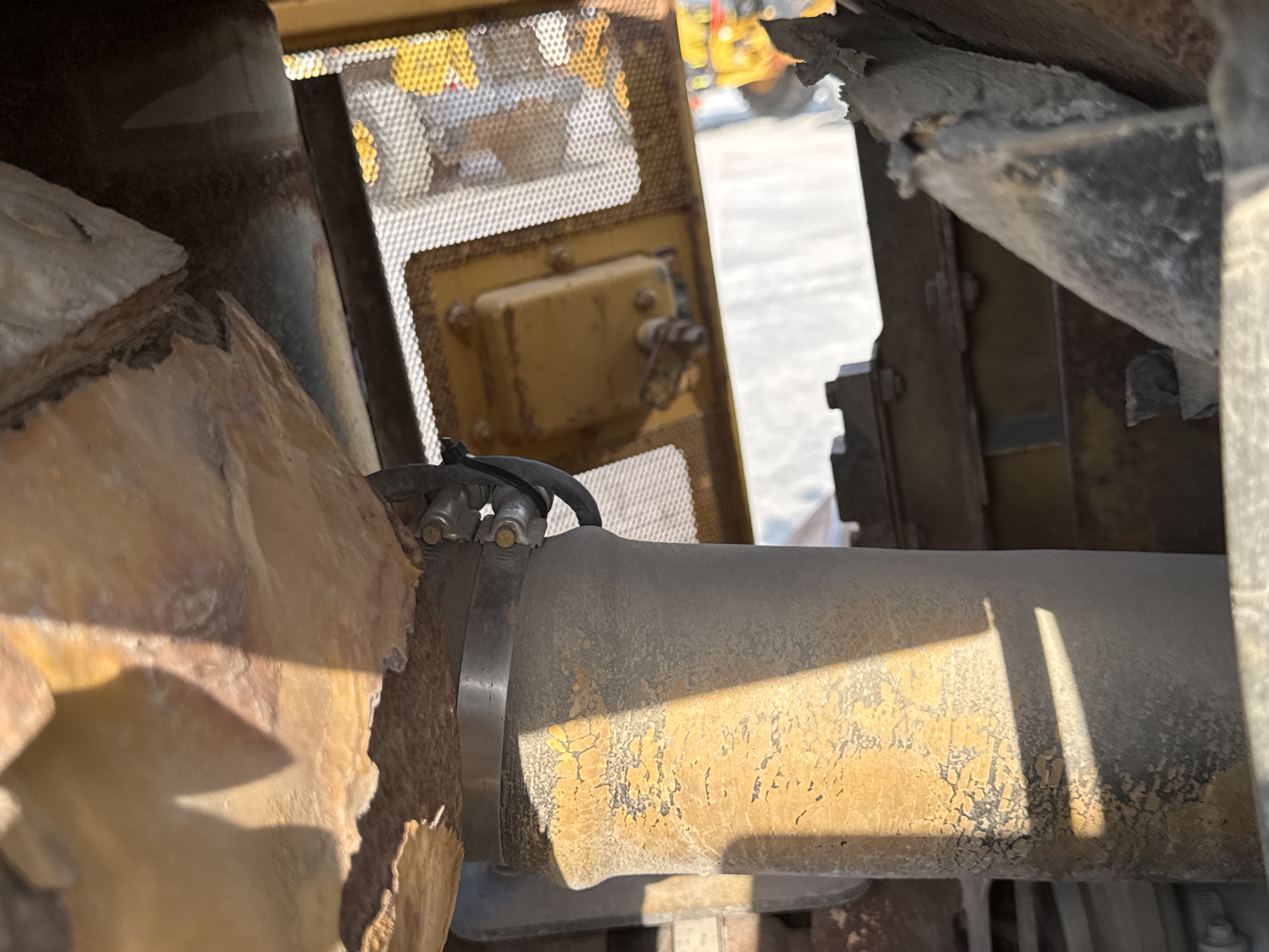 CDB-006-Cat-D6R-LGP-Crawler-dozers-inspection-Engine-Air-intake-system-2