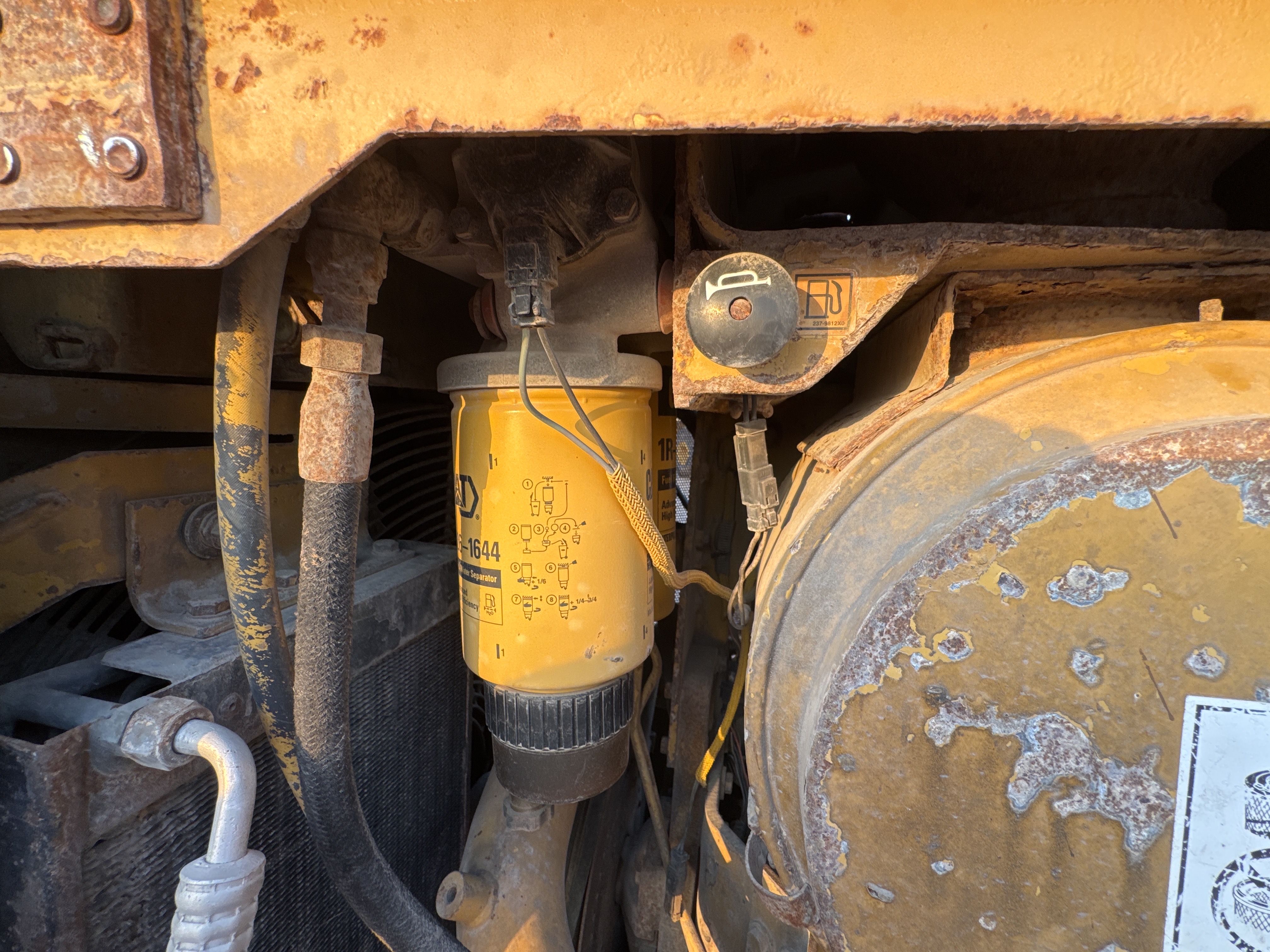 CDB-006-Cat-D6R-LGP-Crawler-dozers-inspection-Engine-Fuel-leaks-1