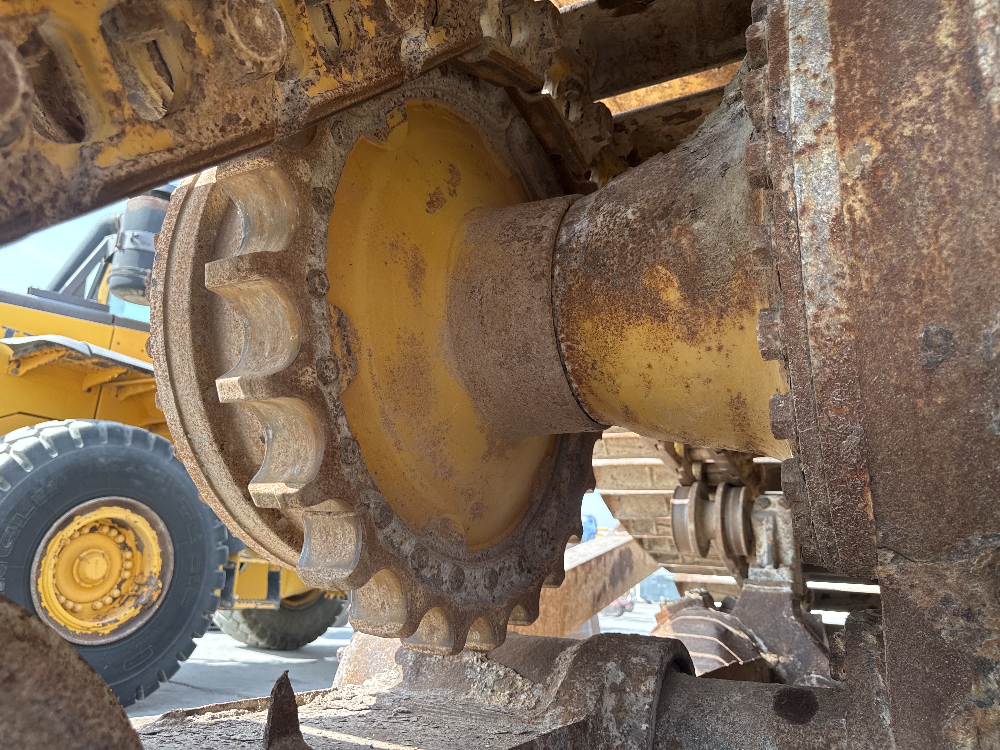 CDB-006-Cat-D6R-LGP-Crawler-dozers-inspection-Undercarriage-Final-drive-2