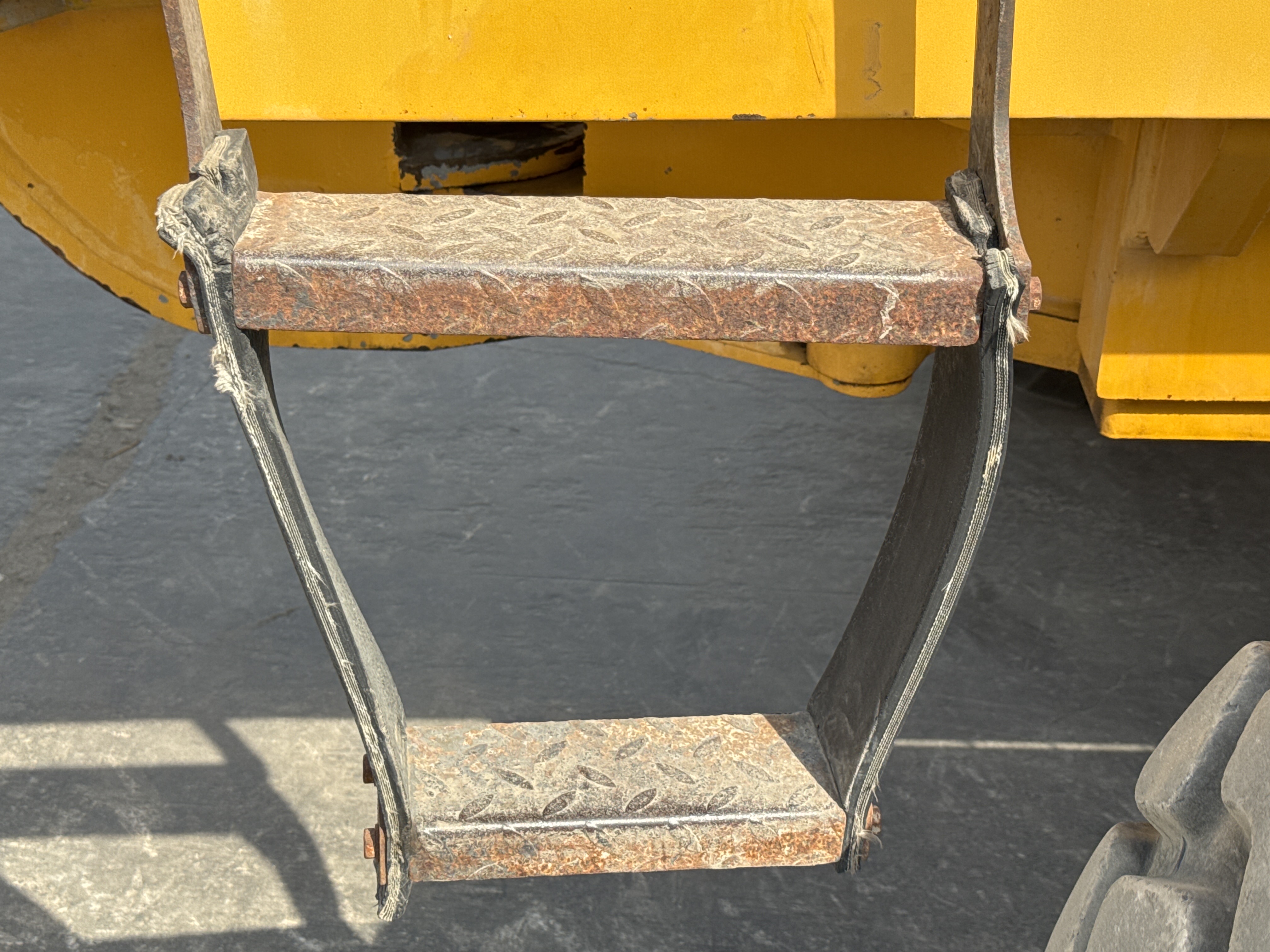 MGG-002-Sany-PQ190-IIA-Motor-graders-inspection-Structure-Steps/ladders-2
