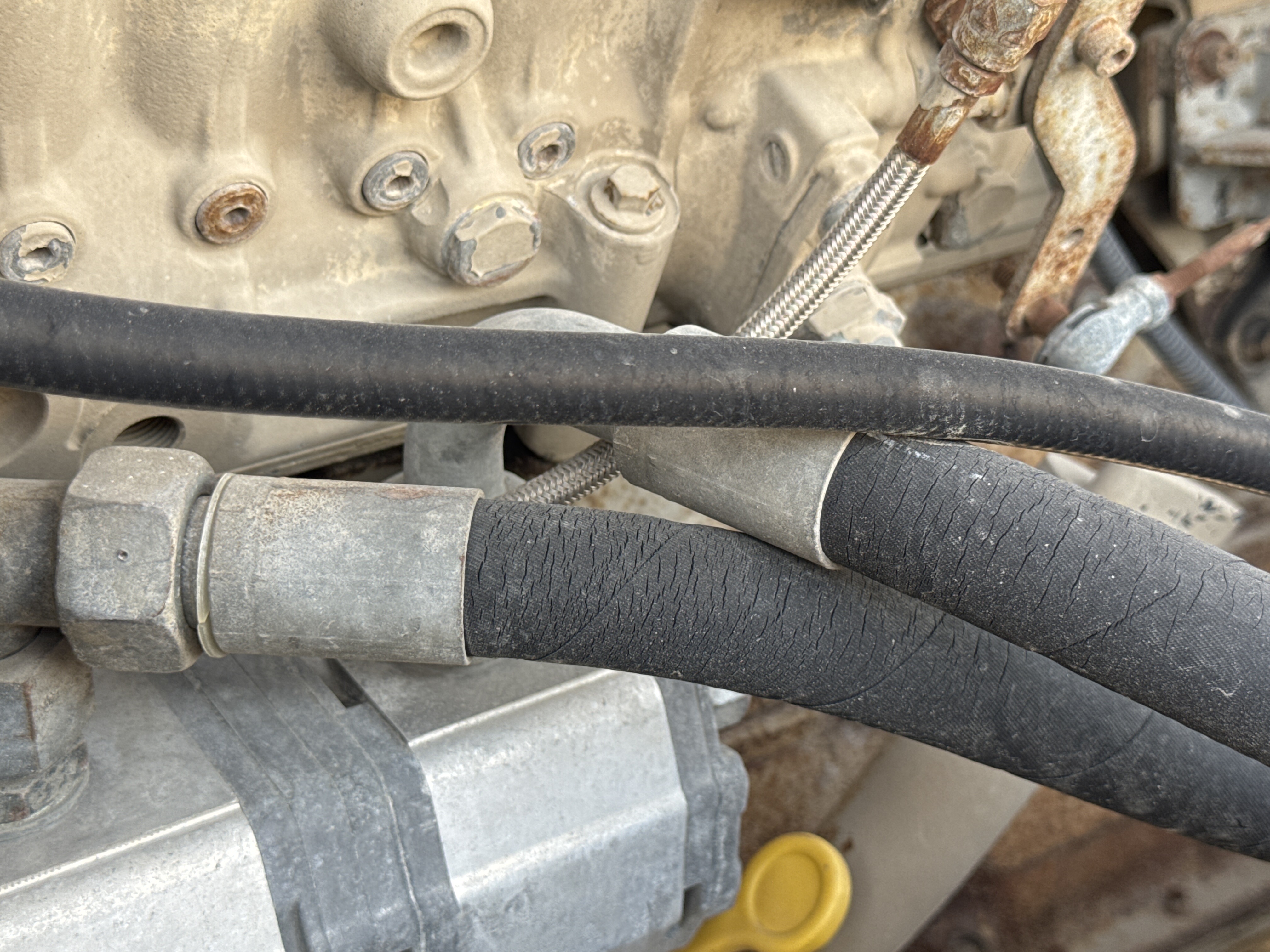 MGG-002-Sany-PQ190-IIA-Motor-graders-inspection-Engine-Hoses-2