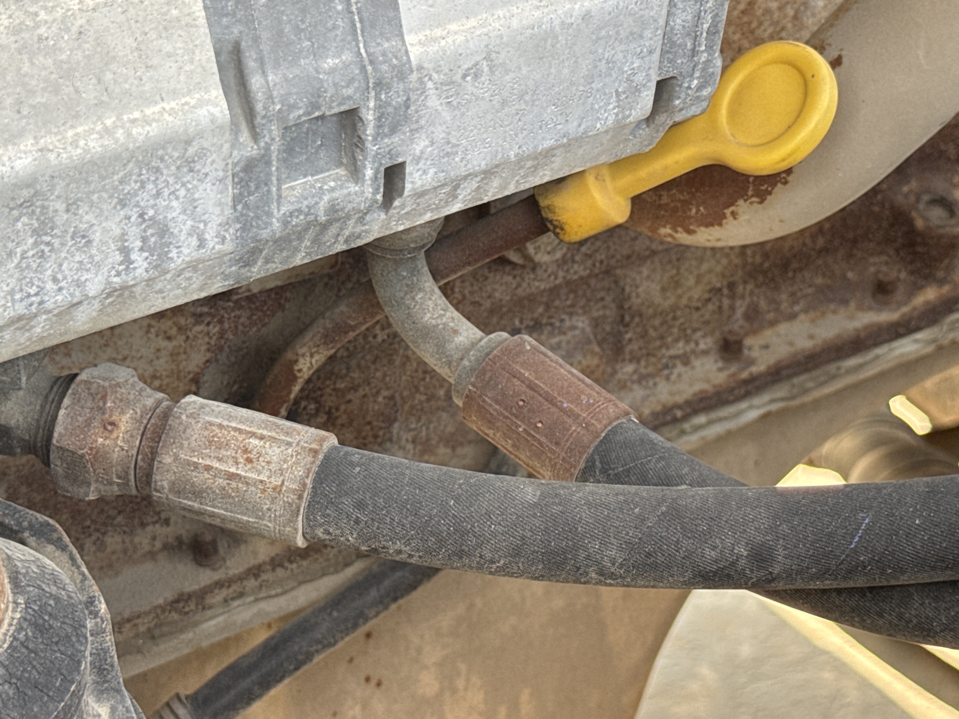 MGG-002-Sany-PQ190-IIA-Motor-graders-inspection-Engine-Hoses-2