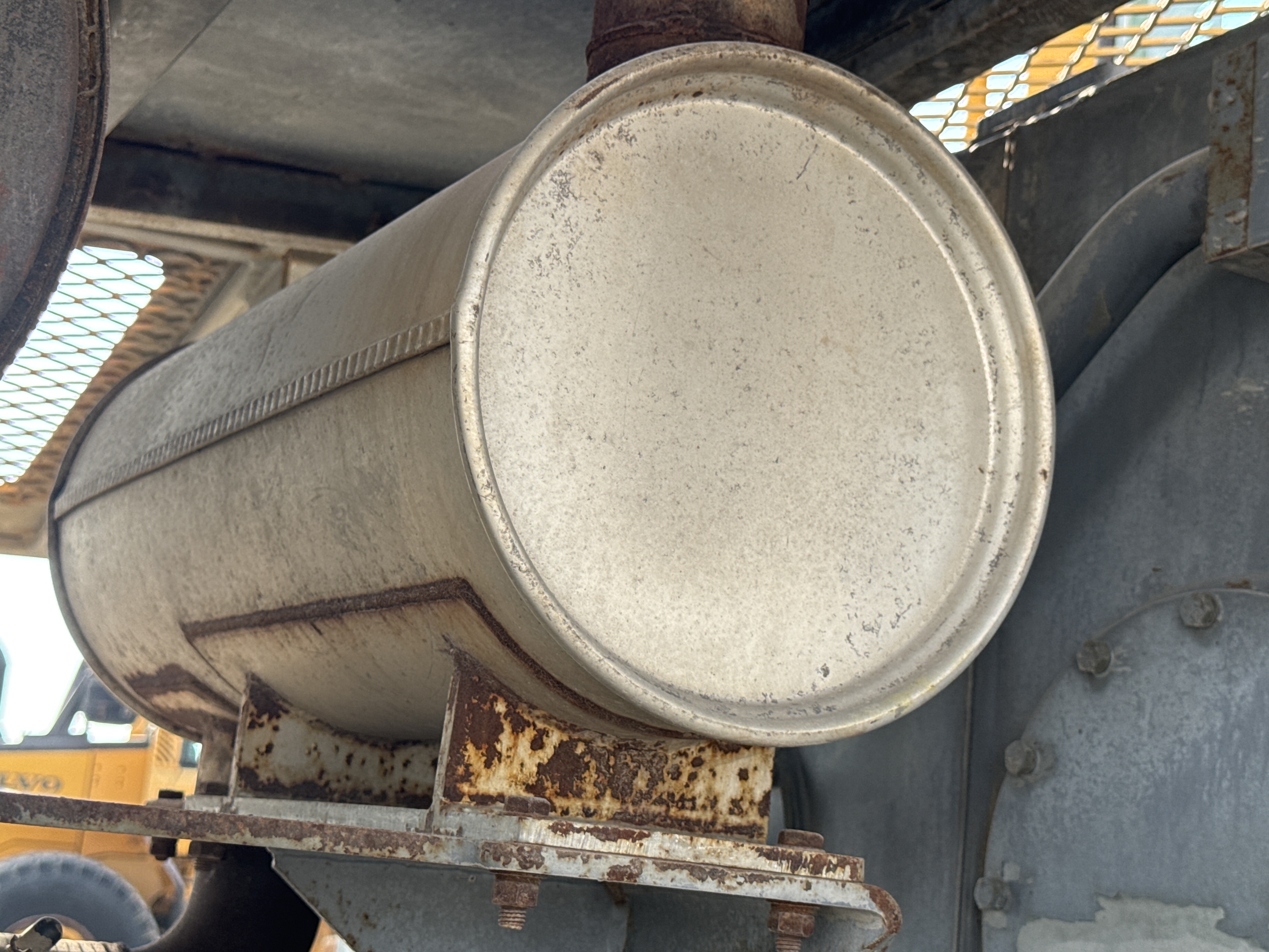 MGG-002-Sany-PQ190-IIA-Motor-graders-inspection-Engine-Exhaust-system-2