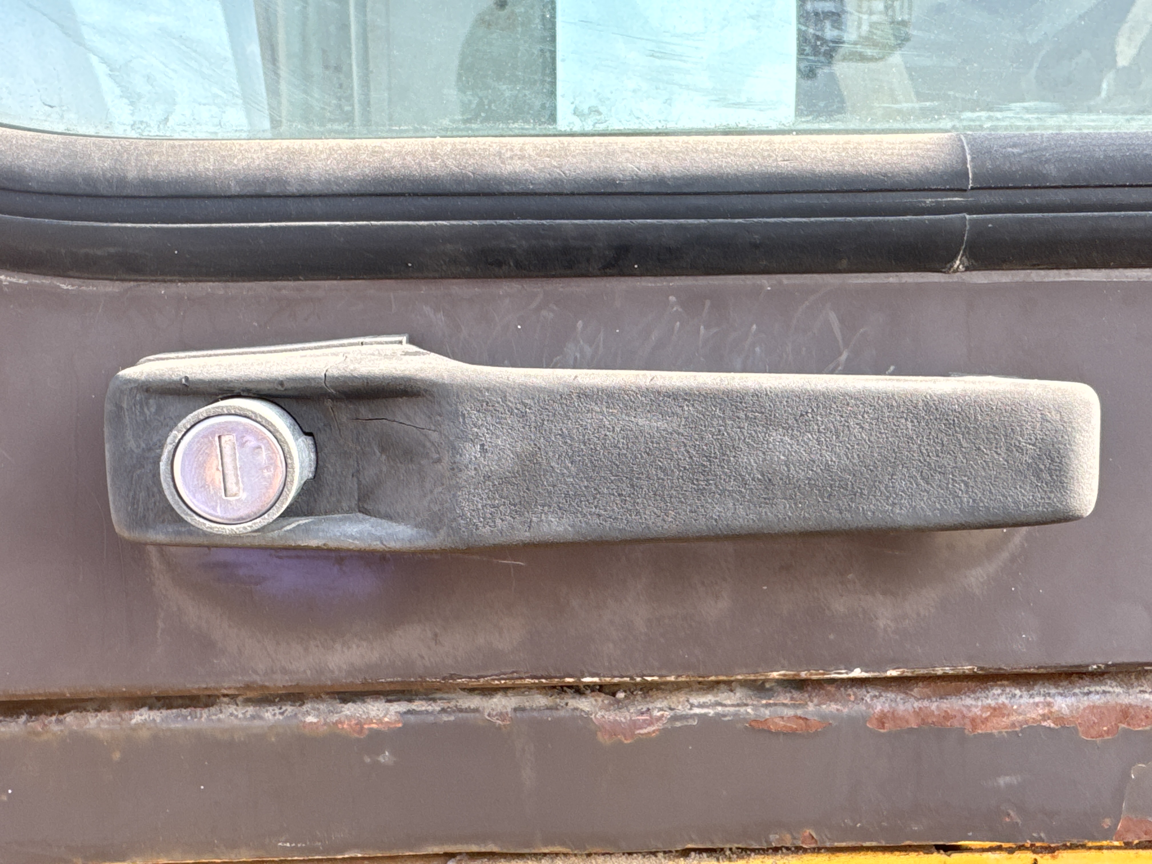 MGG-002-Sany-PQ190-IIA-Motor-graders-inspection-Cabin-Door-handles-4
