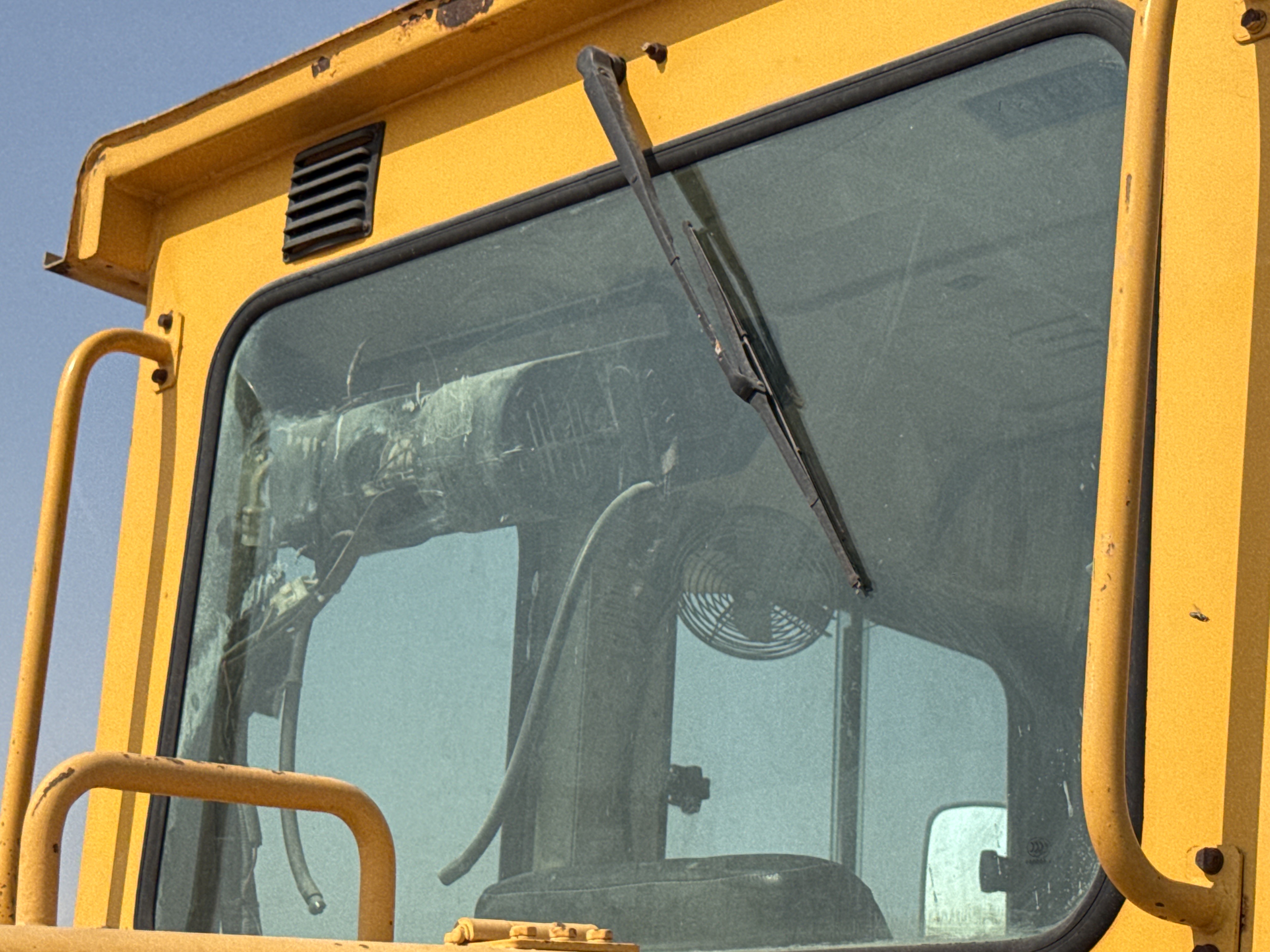 MGG-002-Sany-PQ190-IIA-Motor-graders-inspection-Safety-Glass-2