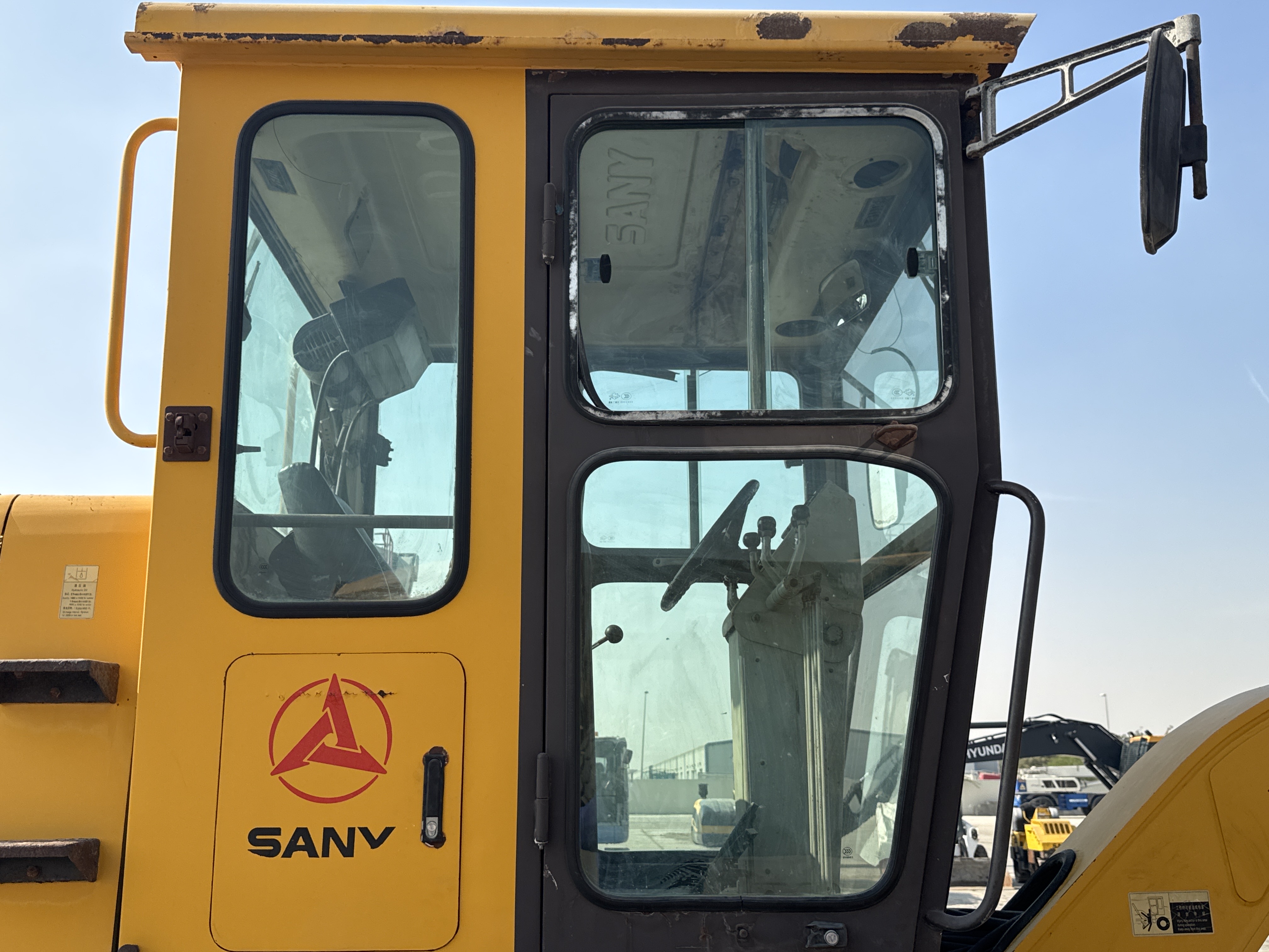 MGG-002-Sany-PQ190-IIA-Motor-graders-inspection-Safety-Glass-2