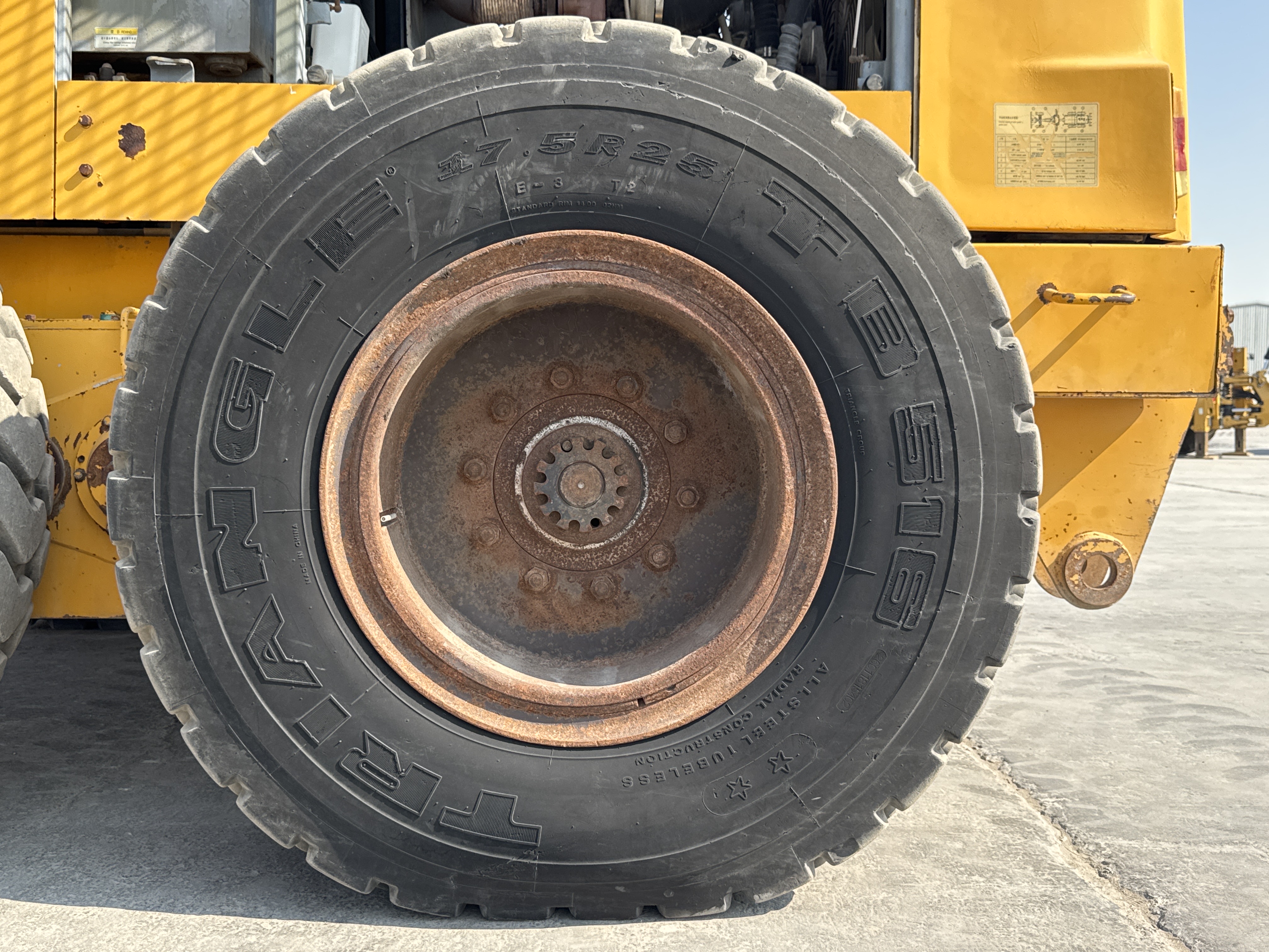MGG-002-Sany-PQ190-IIA-Motor-graders-inspection-Chassis-Left-rear-tire-/-wheel-hub---condition-2