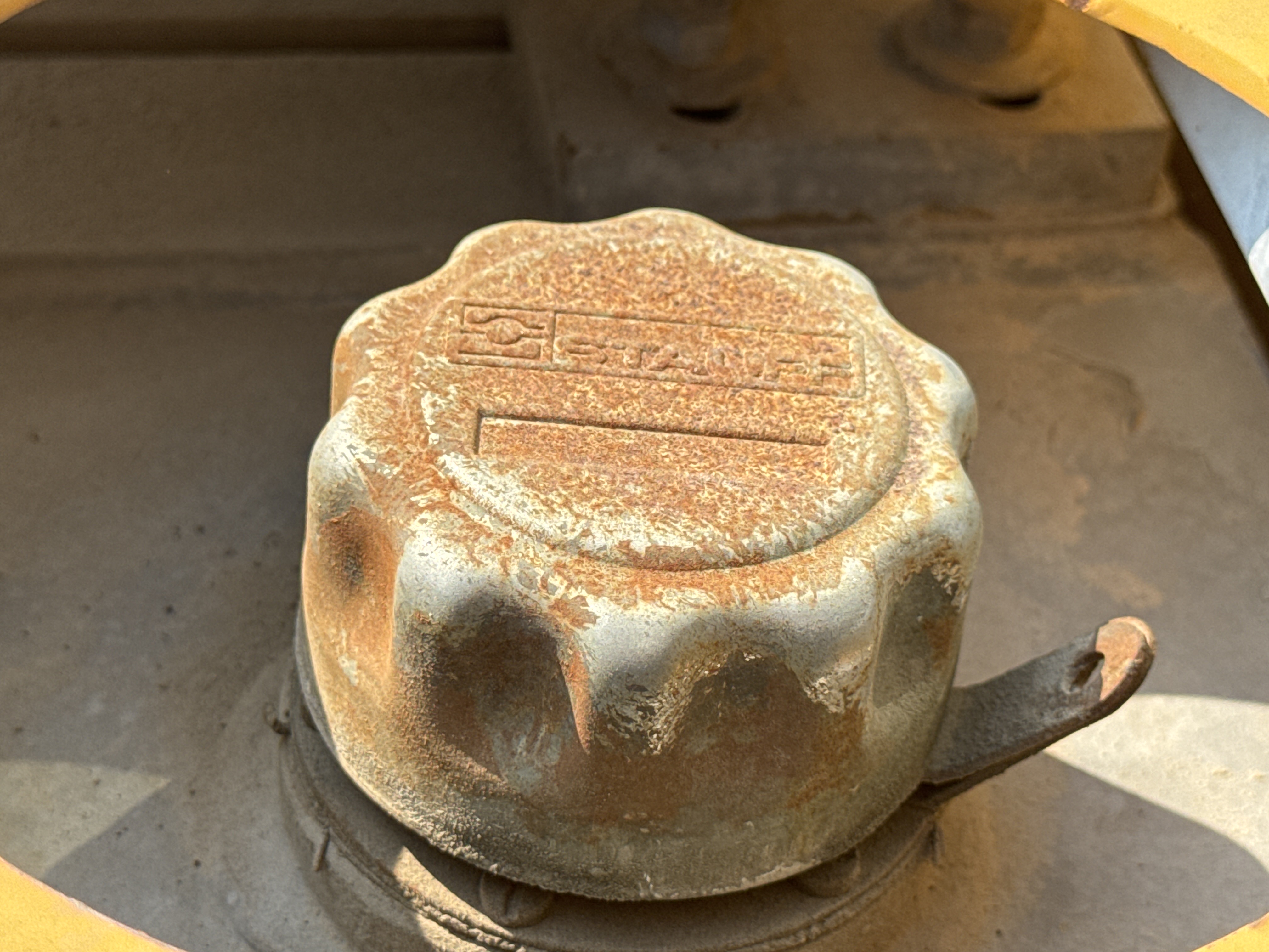 MGG-002-Sany-PQ190-IIA-Motor-graders-inspection-Hydraulics-Hydraulic-Tank-2