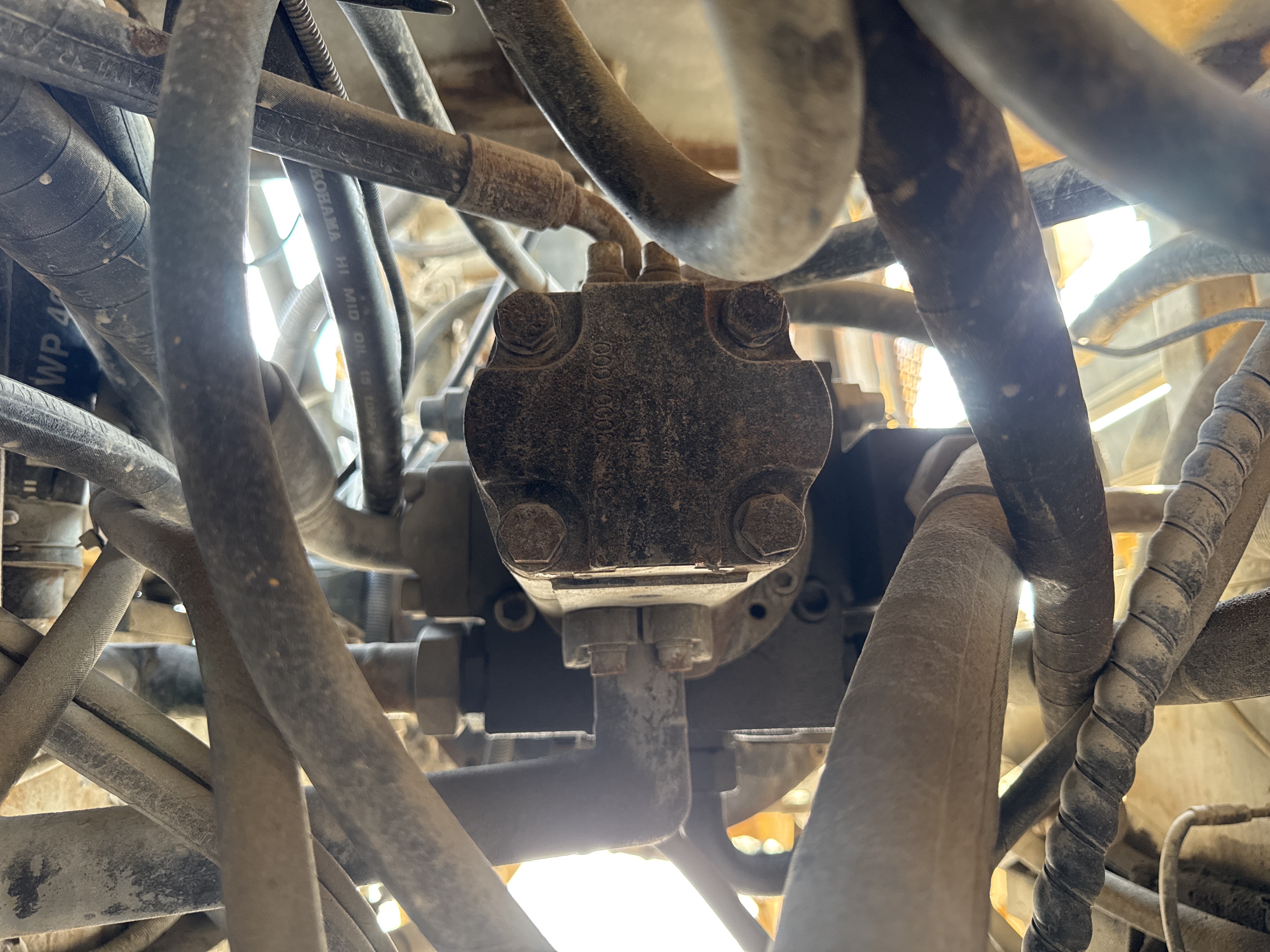 MGG-002-Sany-PQ190-IIA-Motor-graders-inspection-Hydraulics-Hydraulic-pump-2
