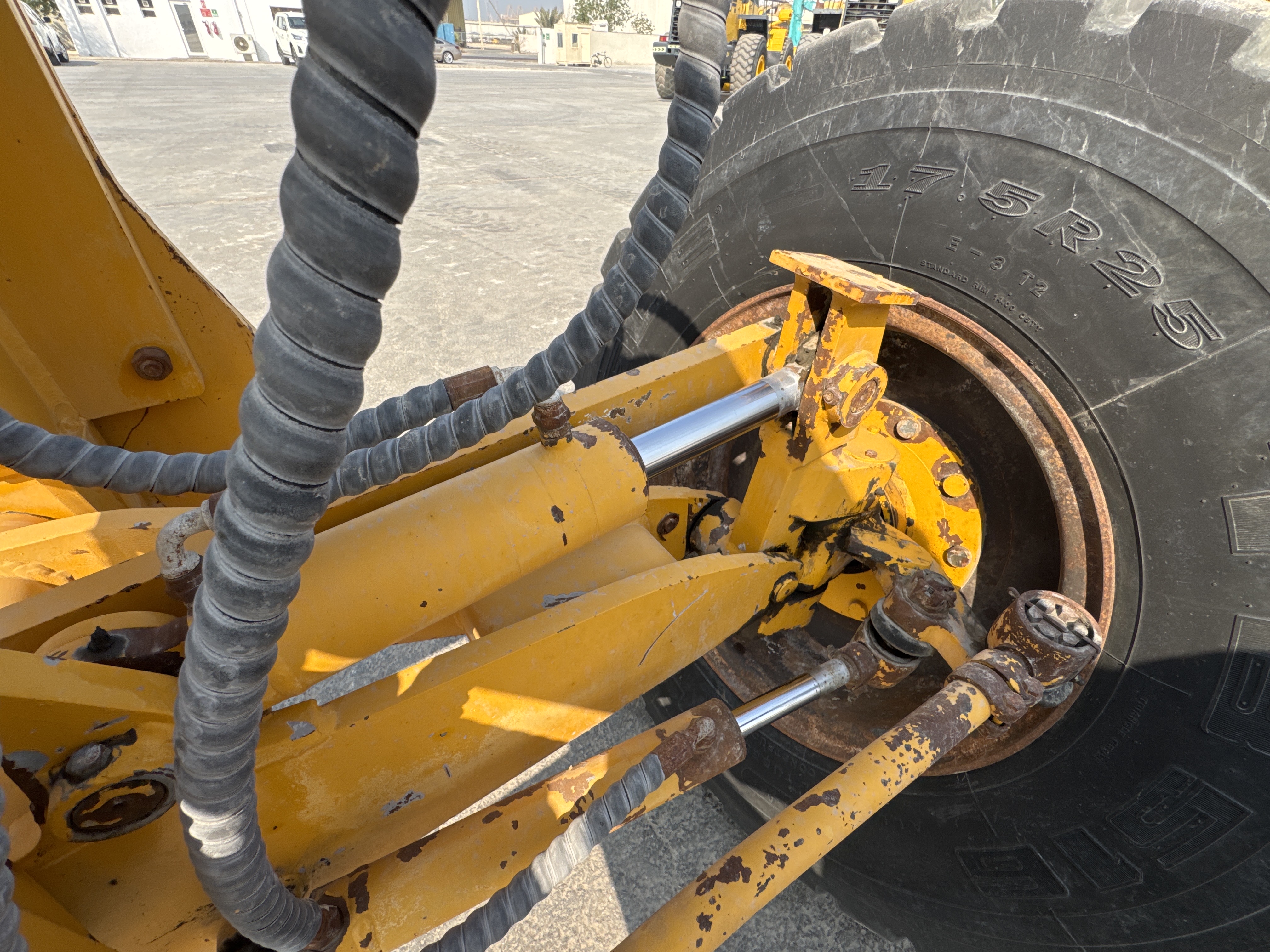 MGG-002-Sany-PQ190-IIA-Motor-graders-inspection-Hydraulics-Wheel-lean-cylinder-2