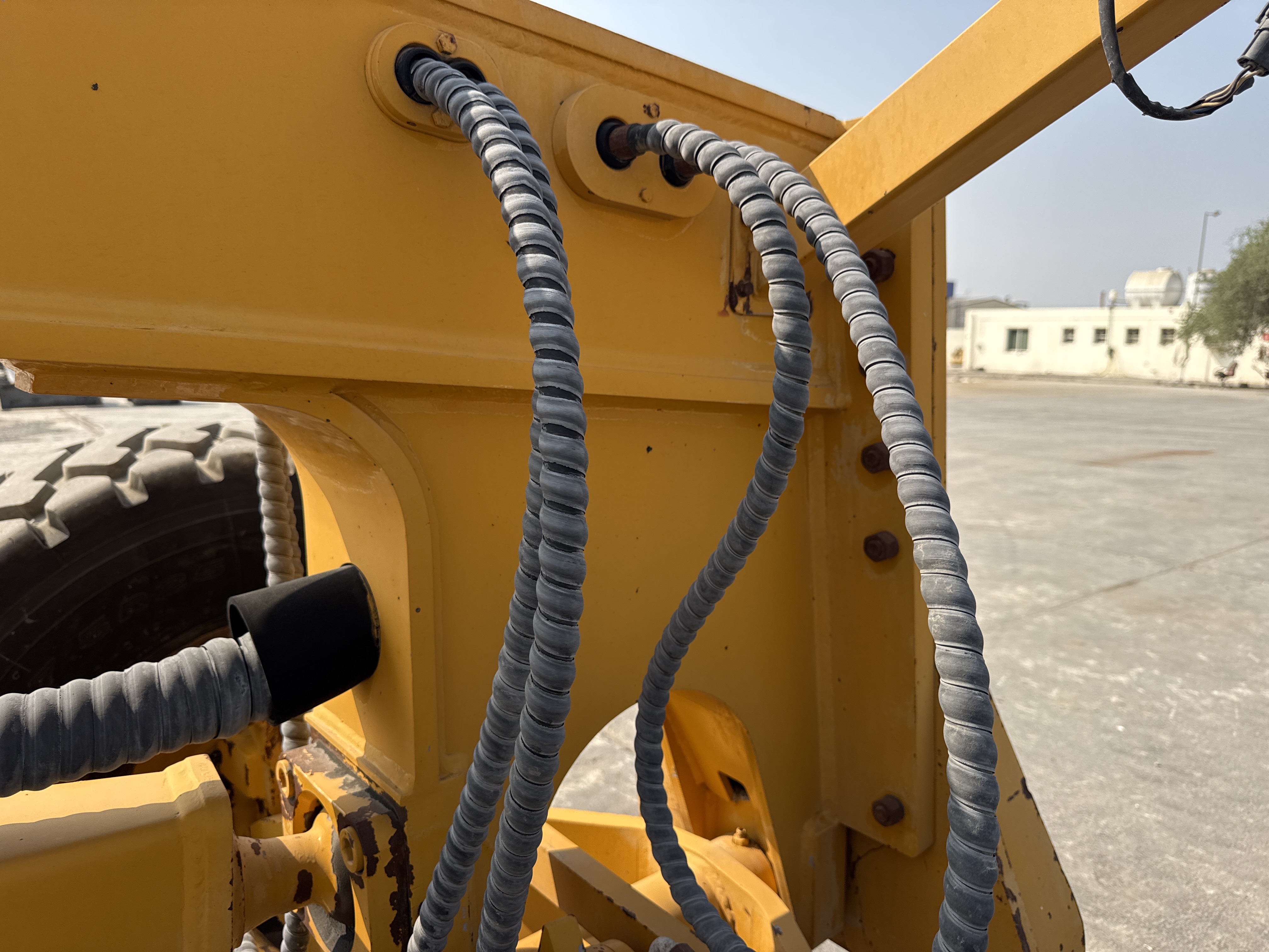 MGG-002-Sany-PQ190-IIA-Motor-graders-inspection-Hydraulics-Hydraulic-hoses-and-lines-2
