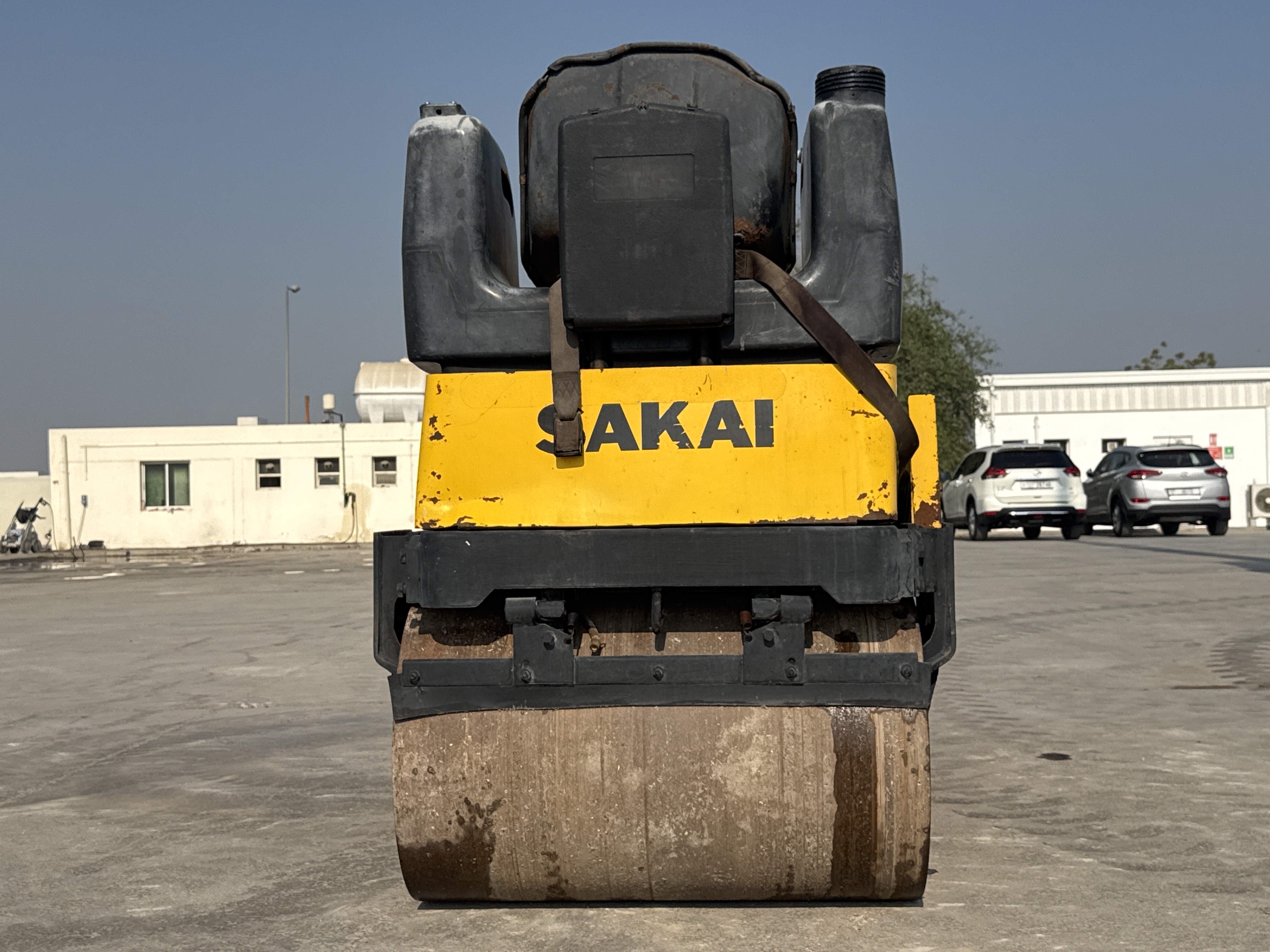 SRC-005-Sakai-CR270-Tandem-rollers-inspection-Structure-Paint-2
