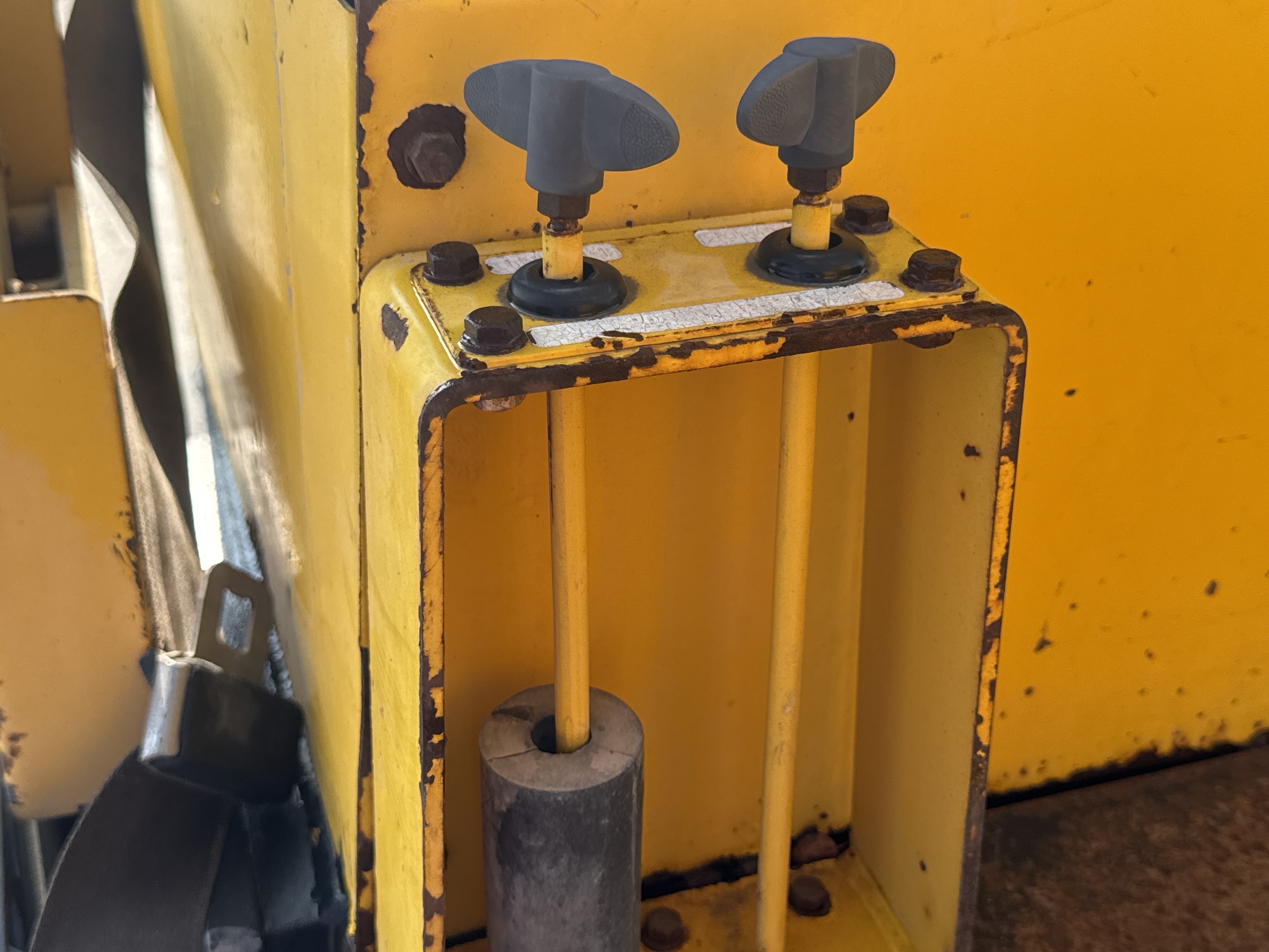 SRC-005-Sakai-CR270-Tandem-rollers-inspection-Structure-Water-spraying-system-2