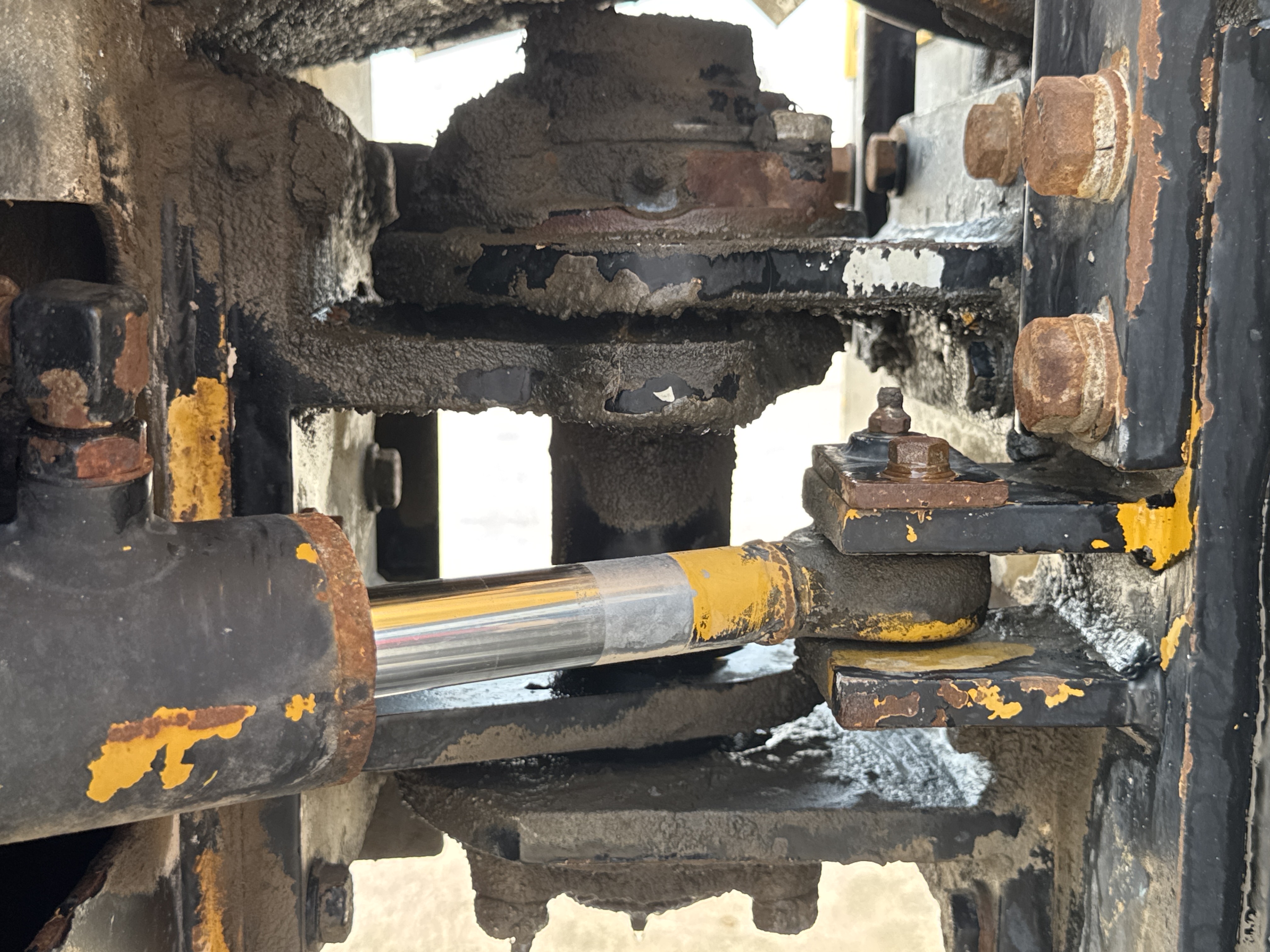 SRC-005-Sakai-CR270-Tandem-rollers-inspection-Structure-Articulated-joint-2