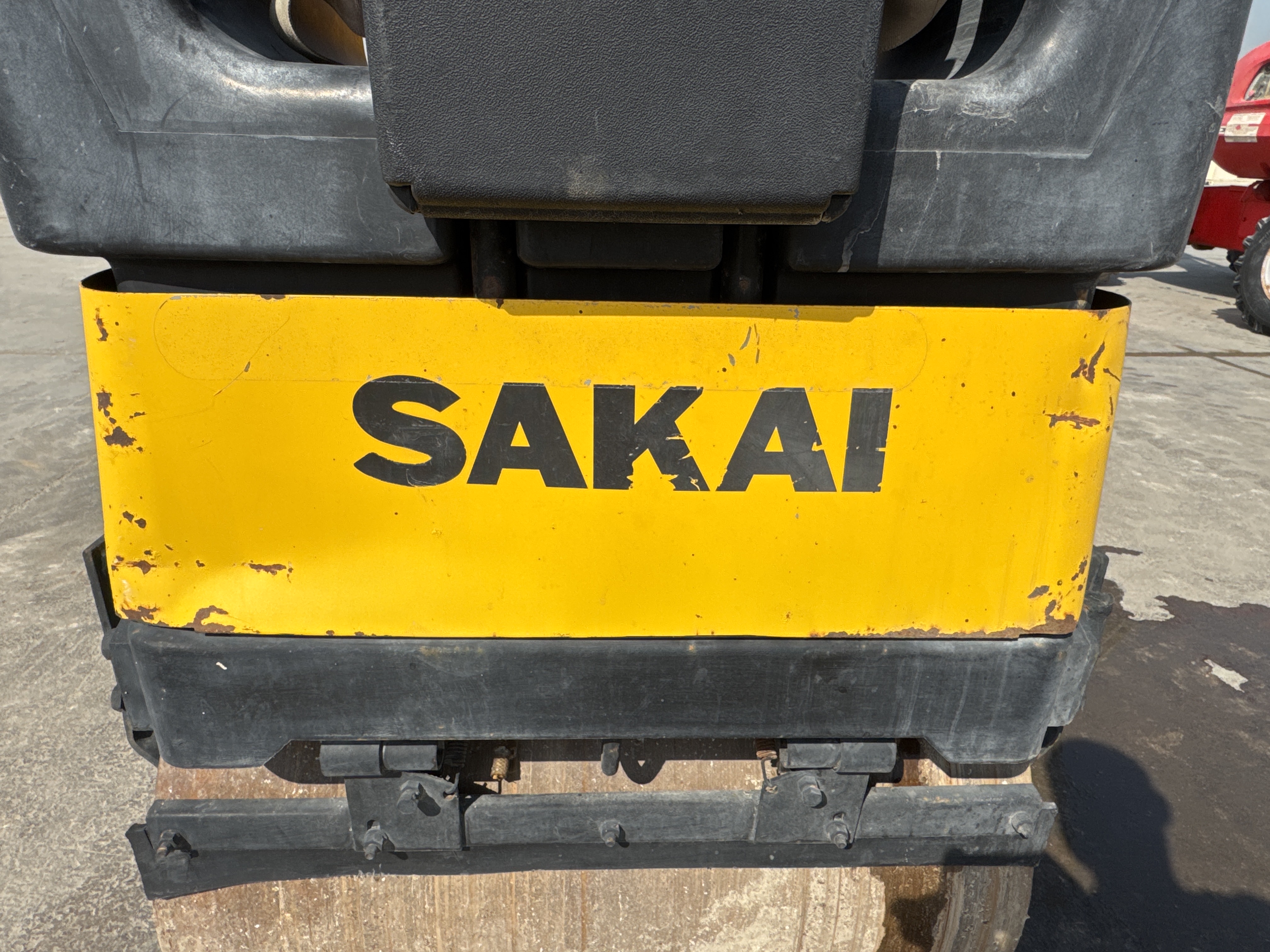 SRC-005-Sakai-CR270-Tandem-rollers-inspection-Structure-Sheet-metal-(fiberglass)-5